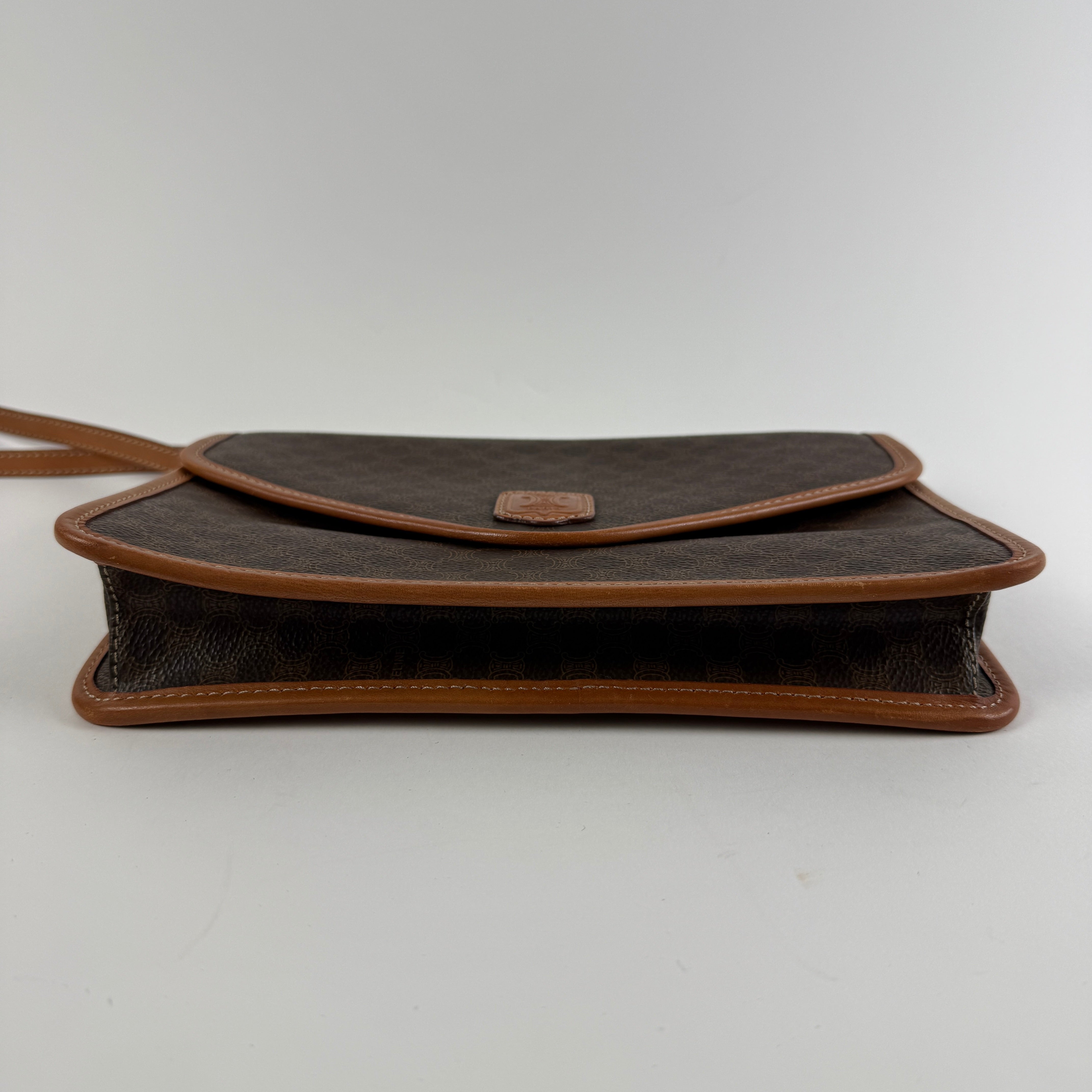 CROSSBODY MACADAM
