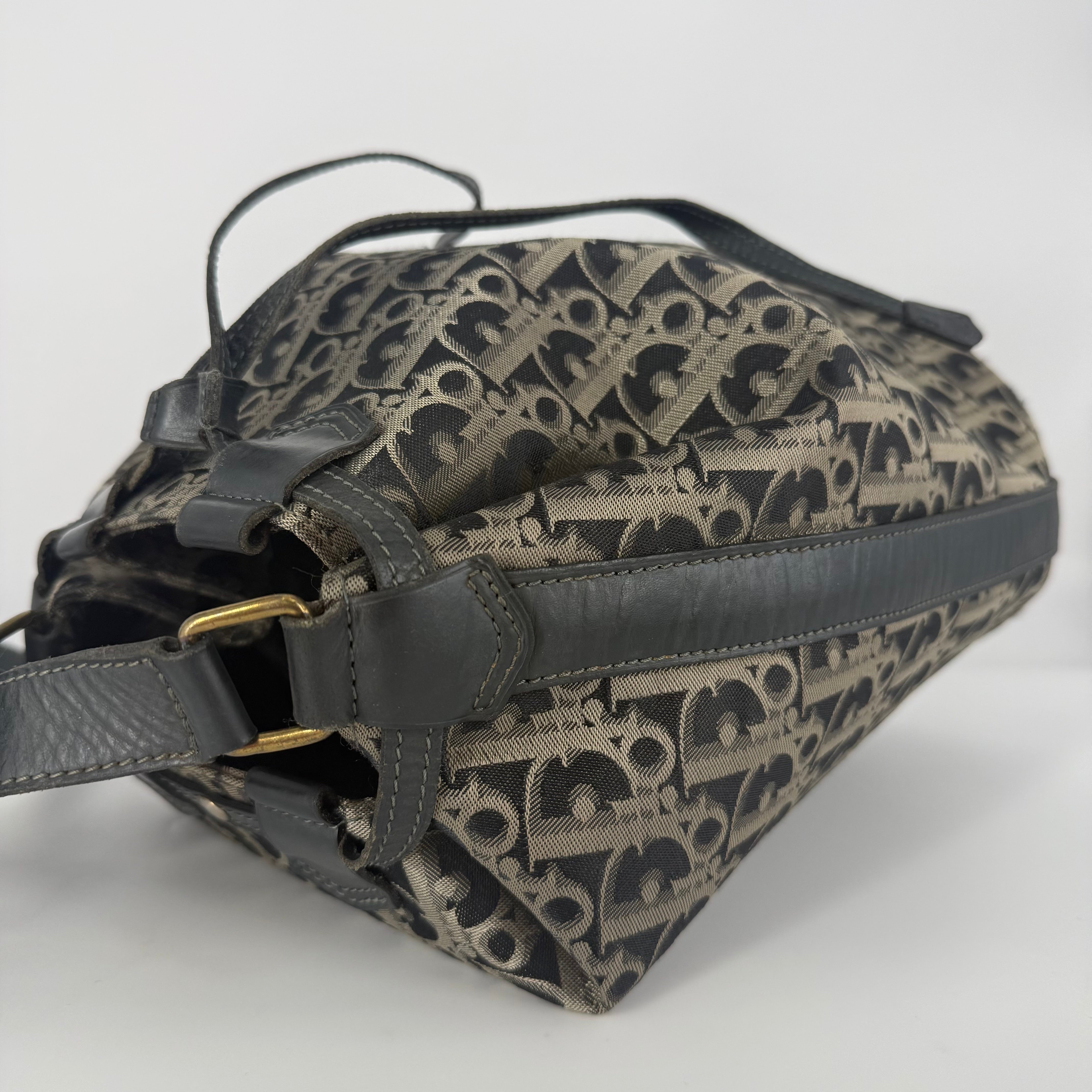 Oblique Drawstring Bucket Bag