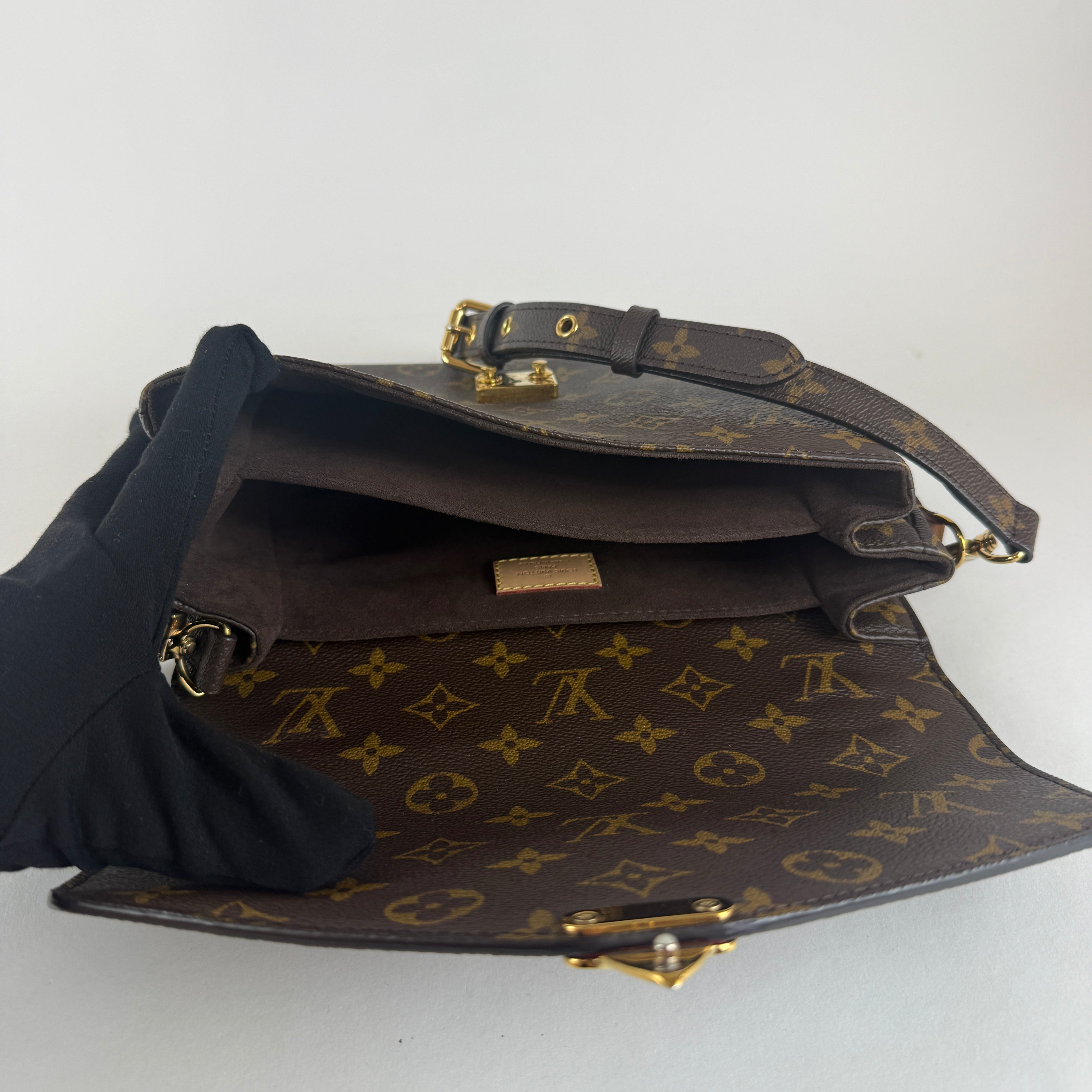 Pochette Métis — Monogram Canvas