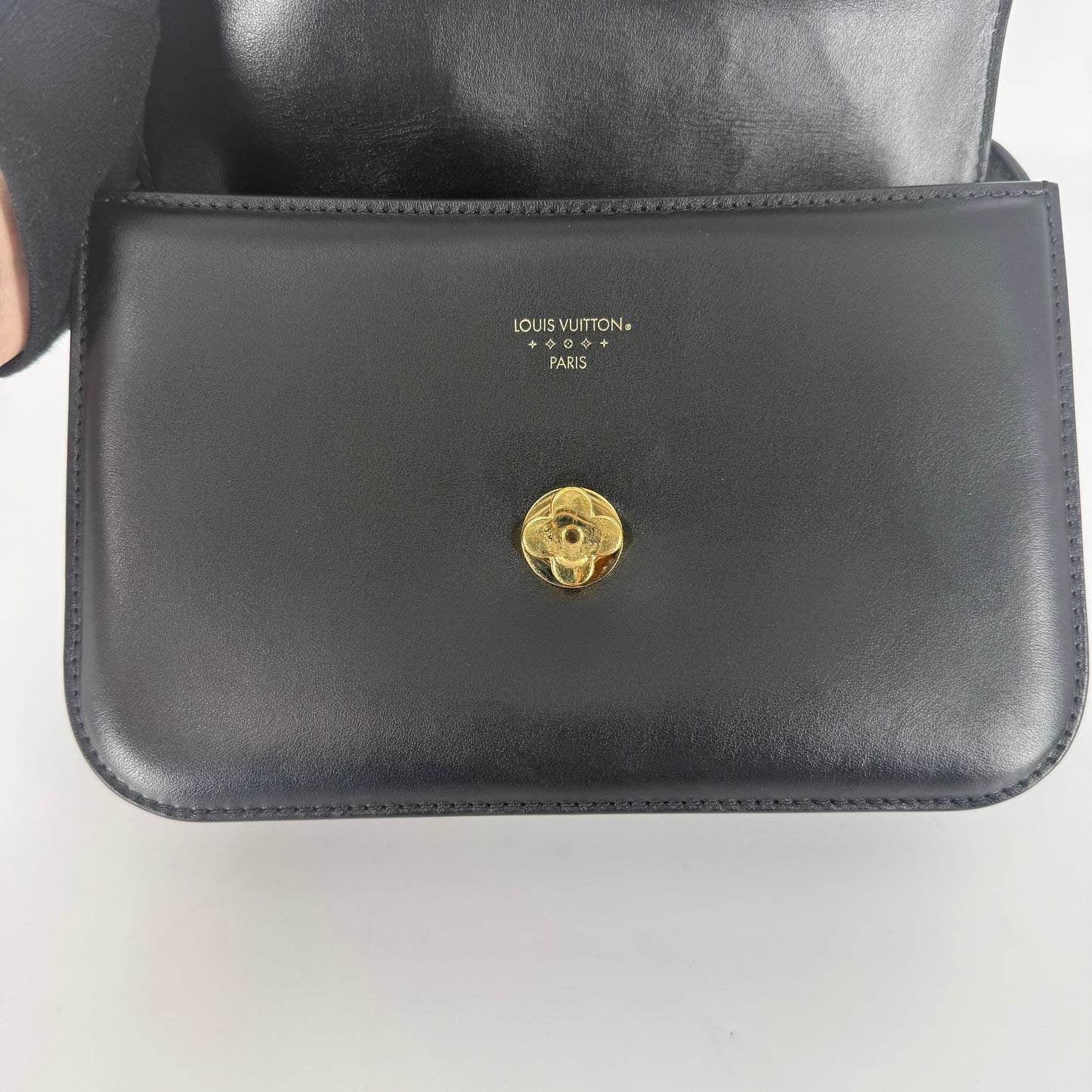 LOUIS VUITTON Pont Neuf Bag – Black Leather