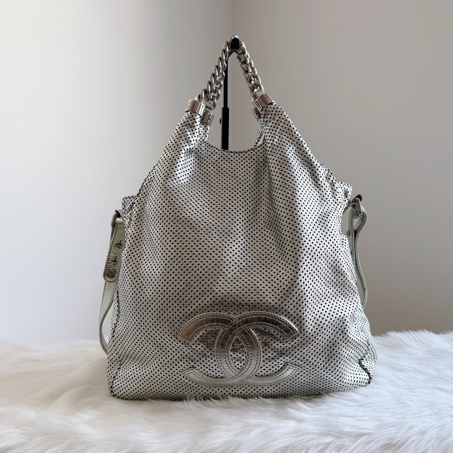 CHANEL Rodeo Drive Tote – Perforated Leather – Silver Hardware