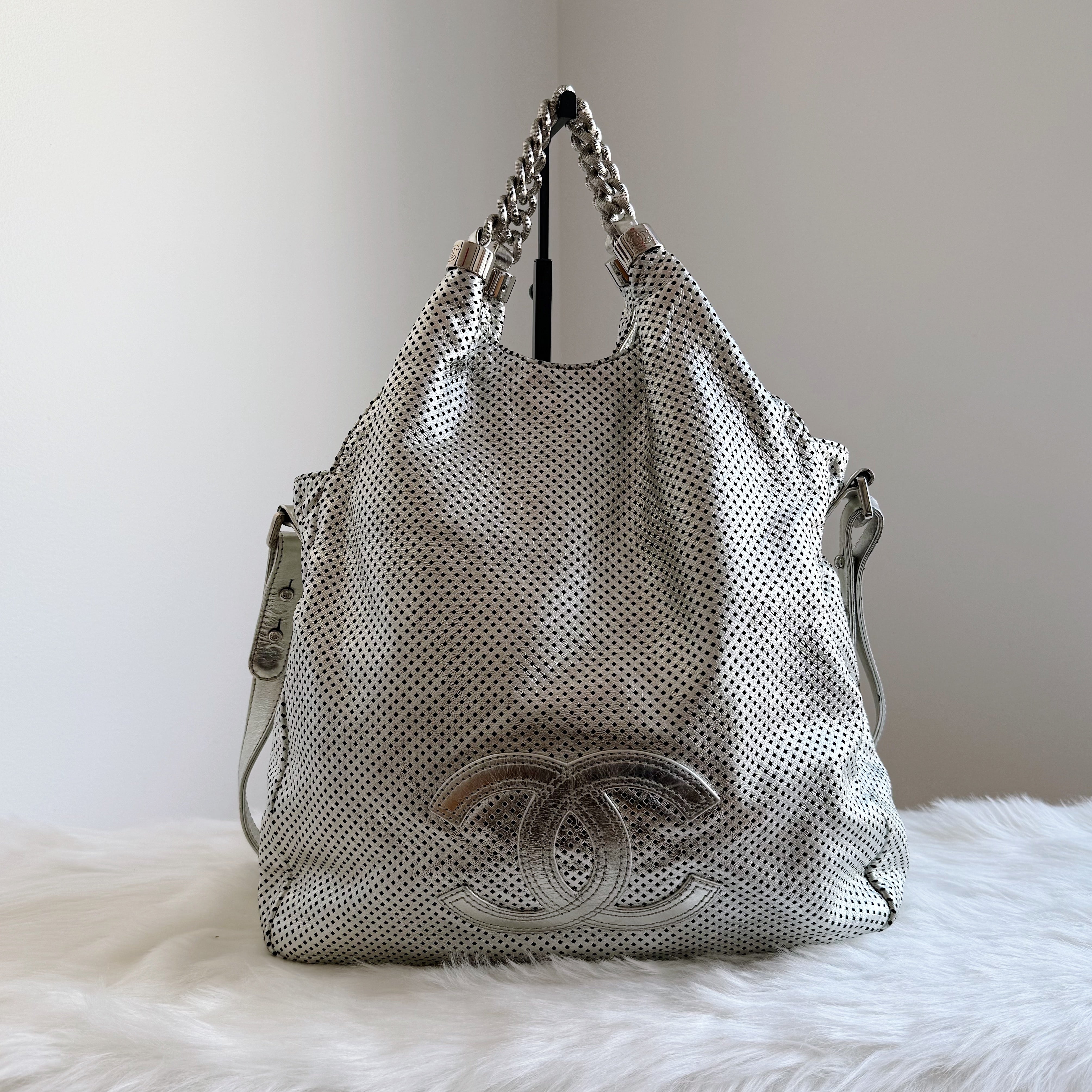 Rodeo Drive Tote – Perforated Leather – Silver Hardware