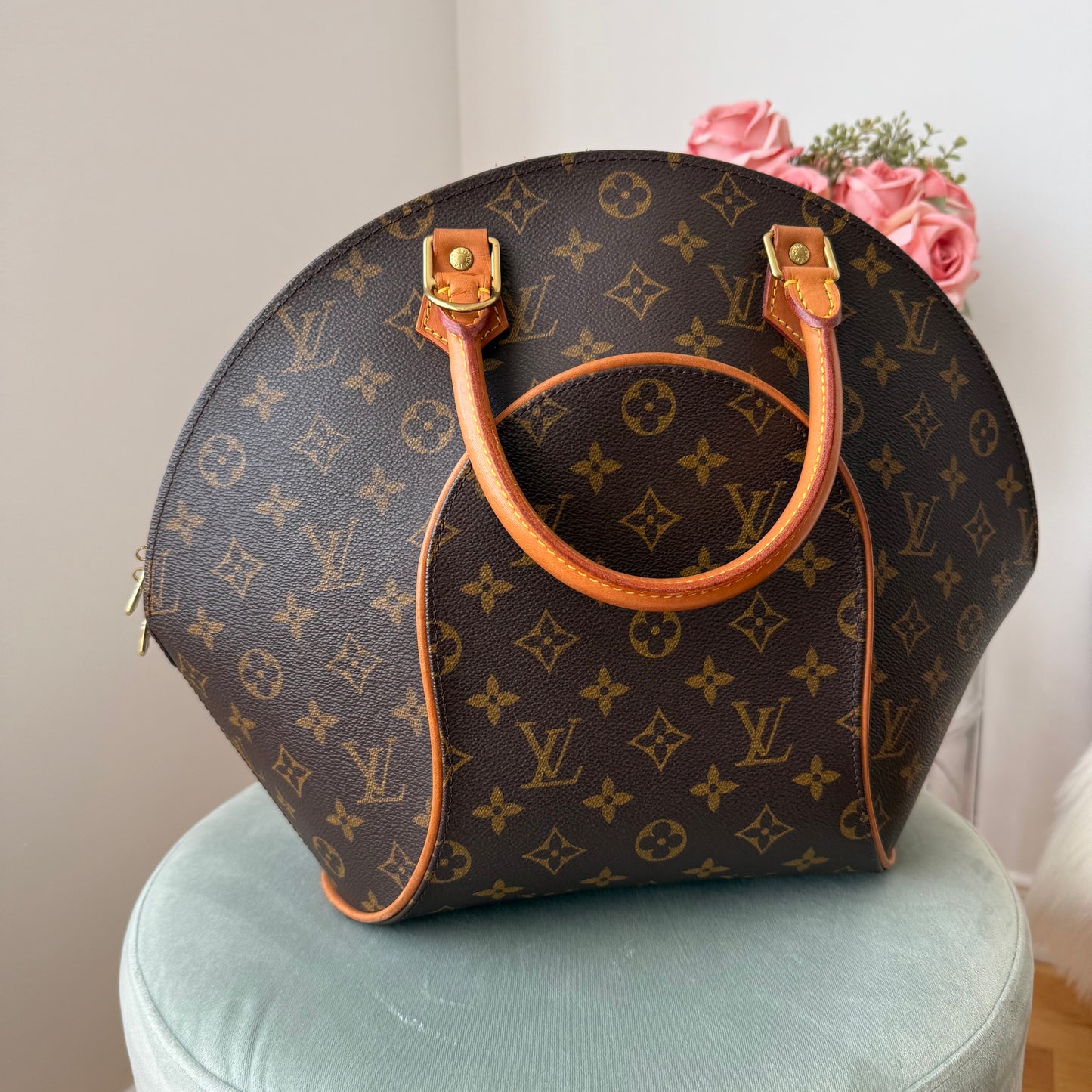 Louis Vuitton Monogram Ellipse MM