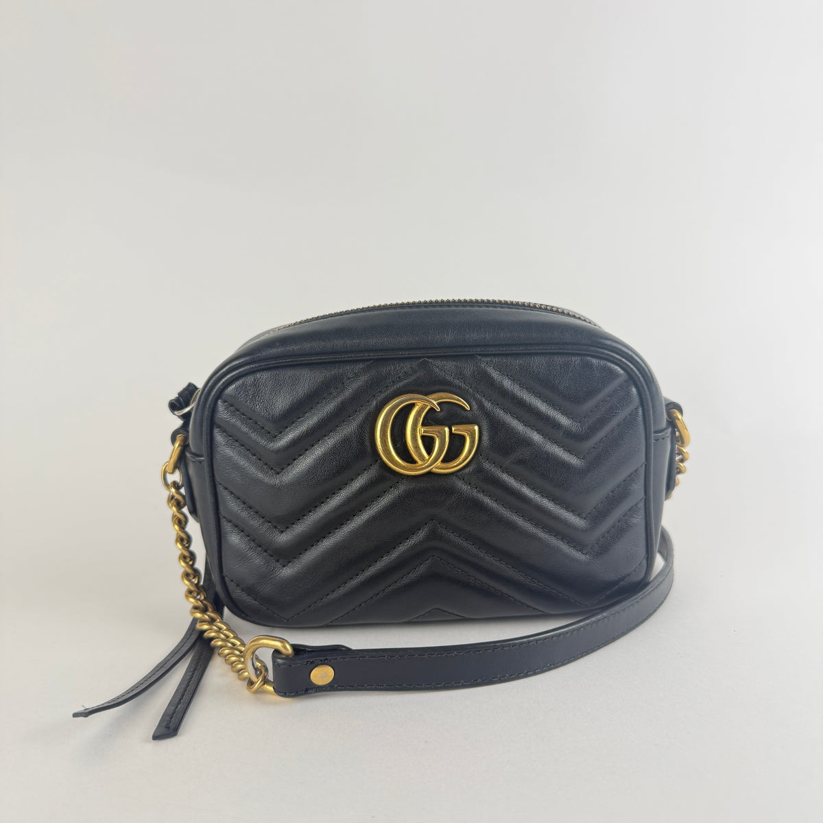 GG Marmont Matelassé Mini Camera Bag — Black Leather