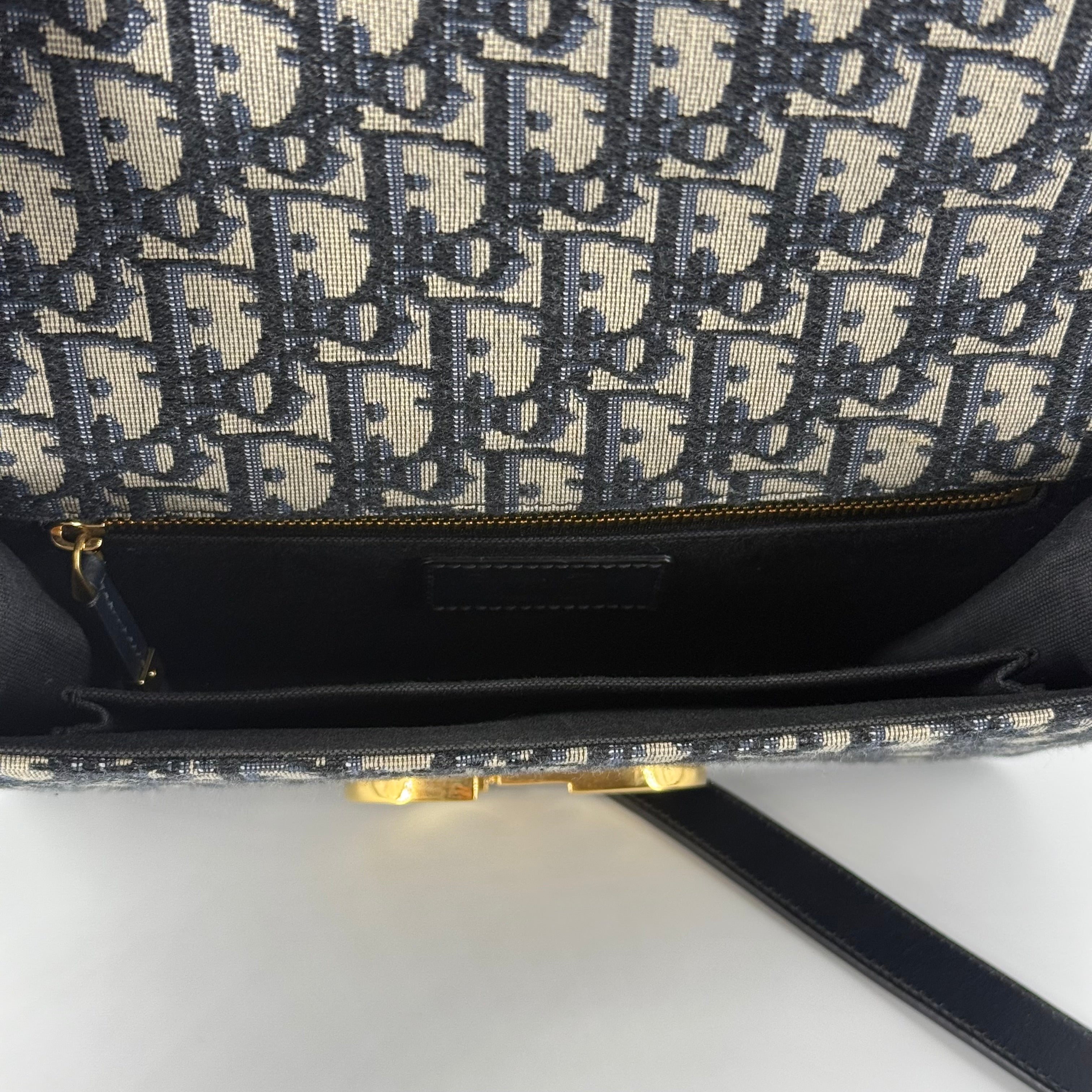 Montaigne 30 Navy Blue