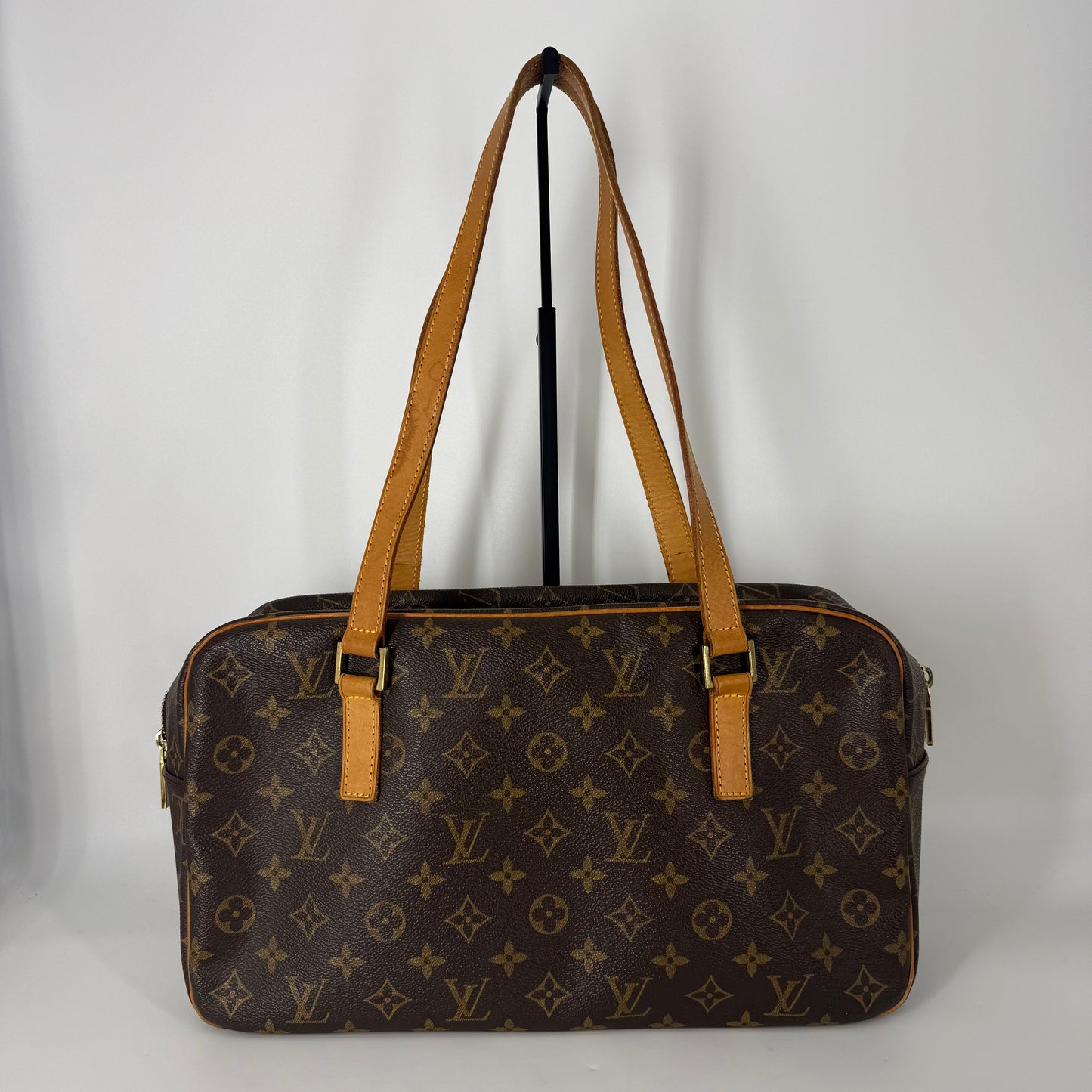 LOUIS VUITTON Cité GM