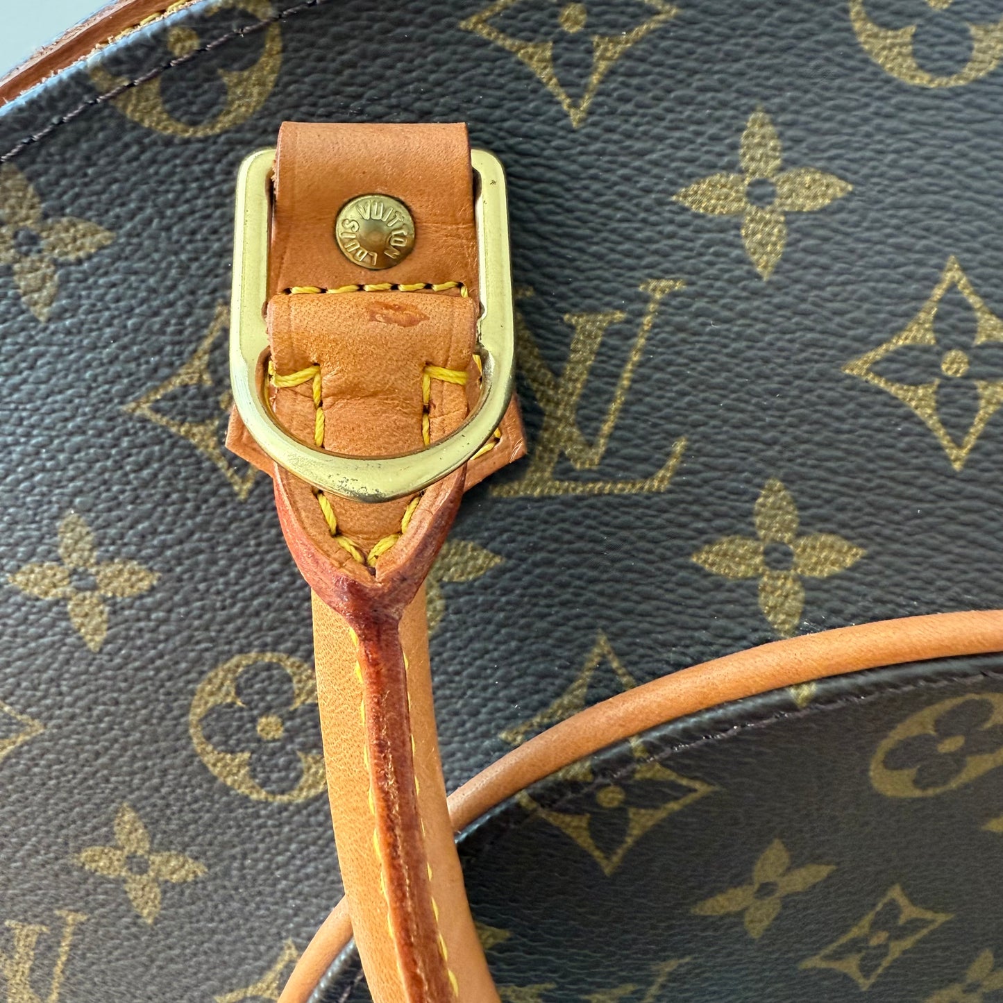 Louis Vuitton Monogram Ellipse MM