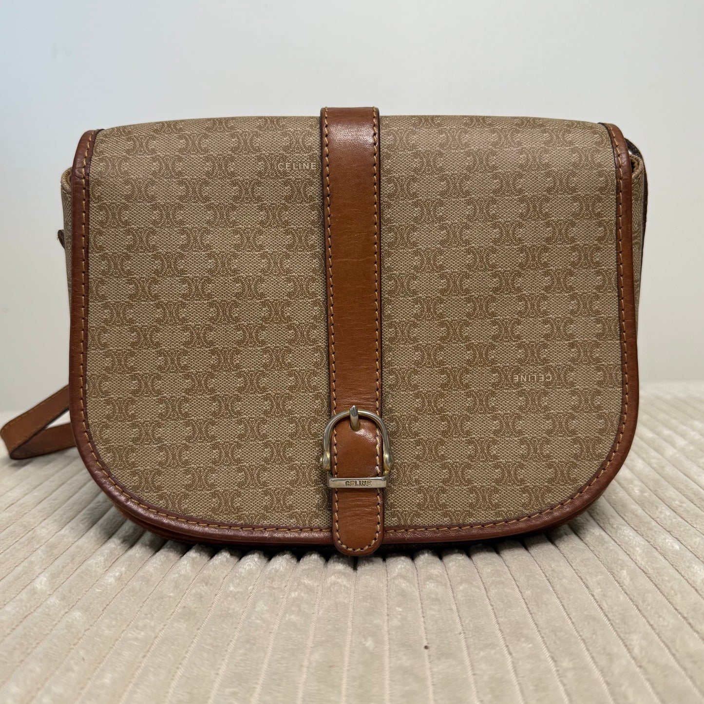 CELINE - Beige Macadam
