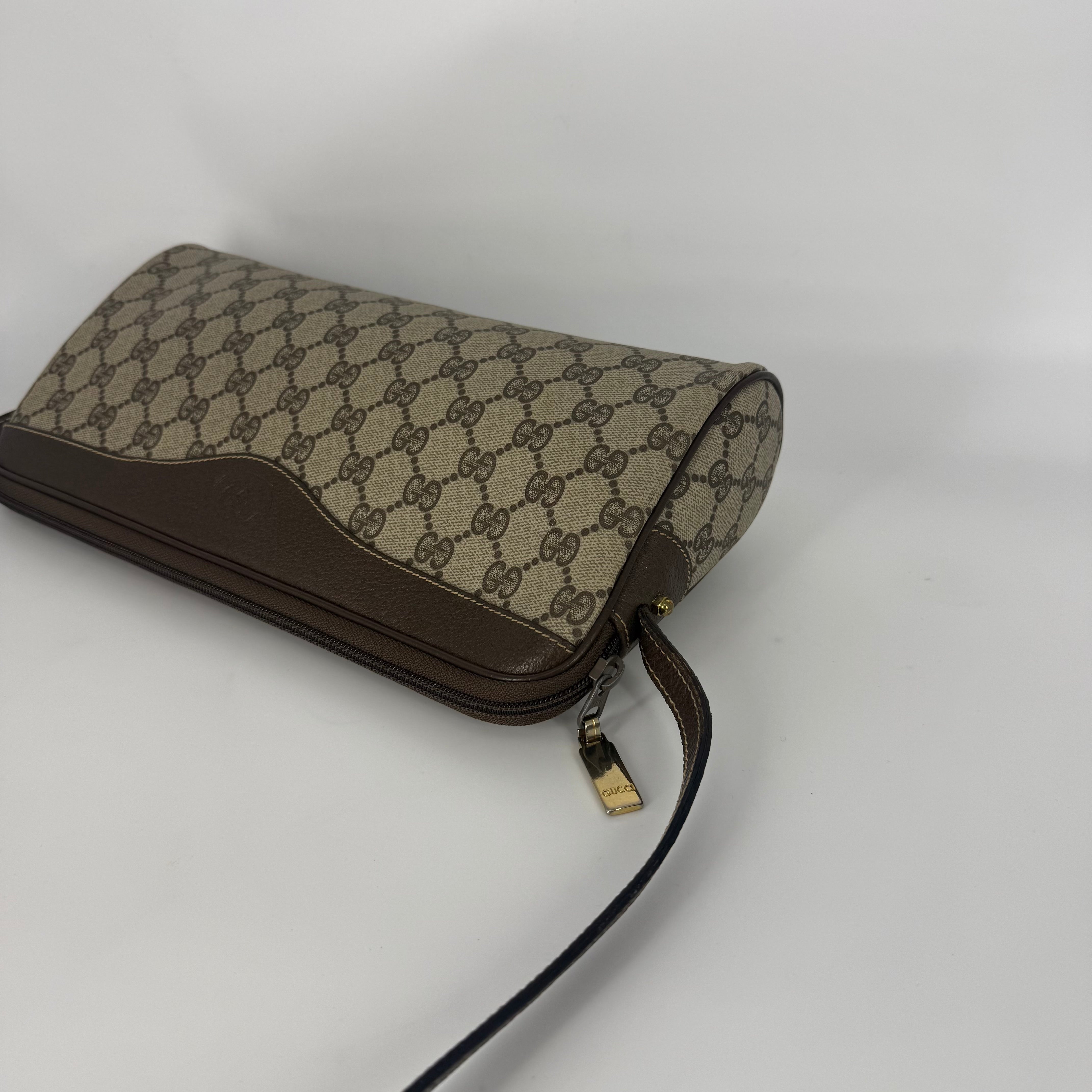 GG Supreme Crossbody Bag
