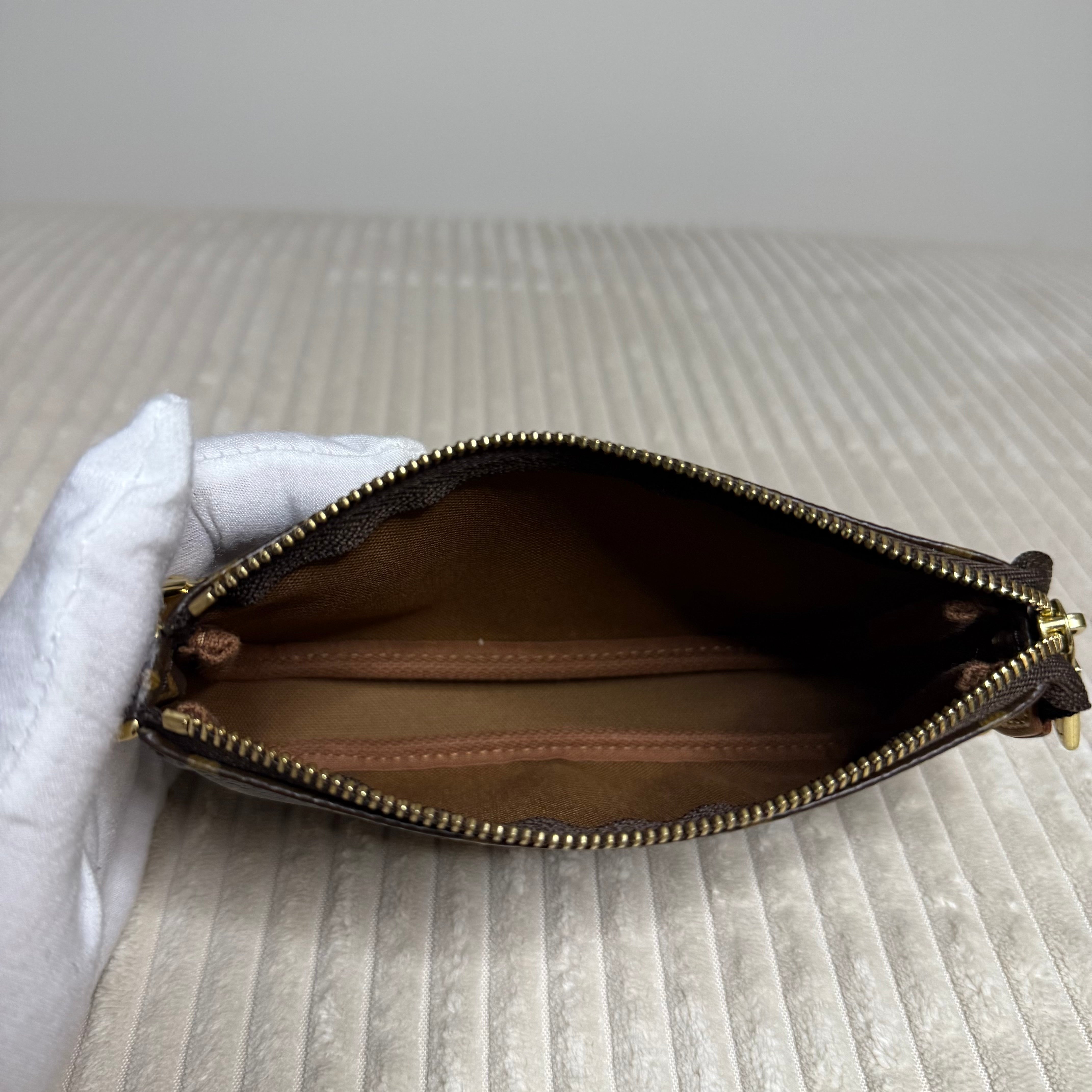 Mini Pochette Accessoires