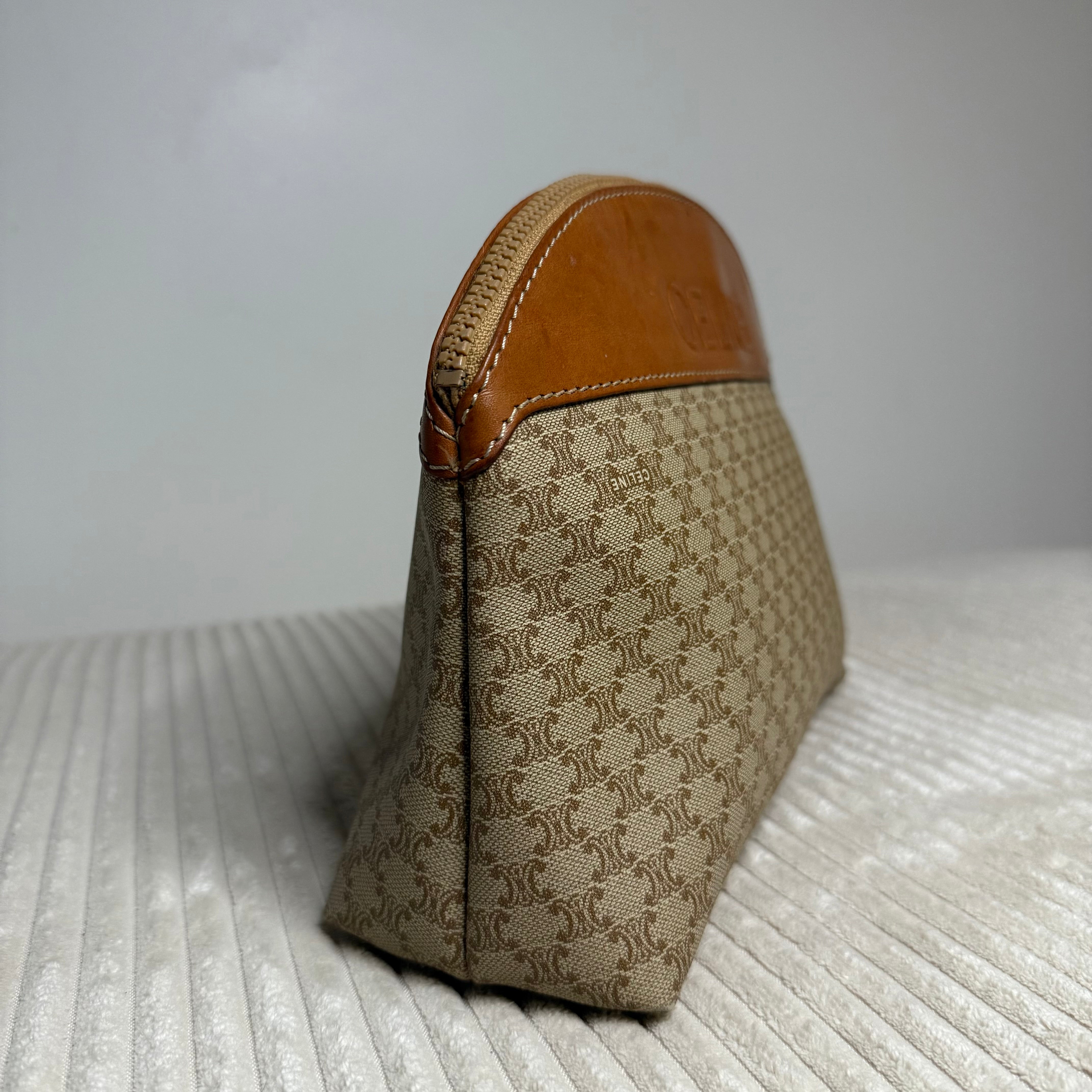 CELINE - Pouch