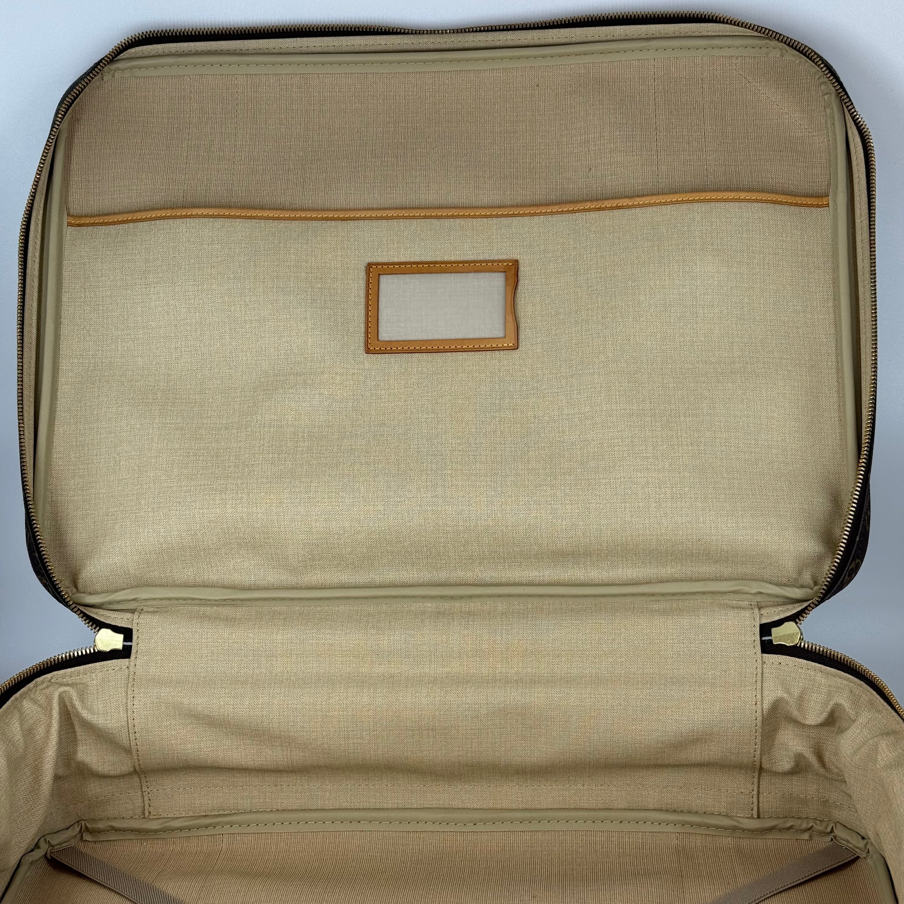 Satellite 53 Suitcase