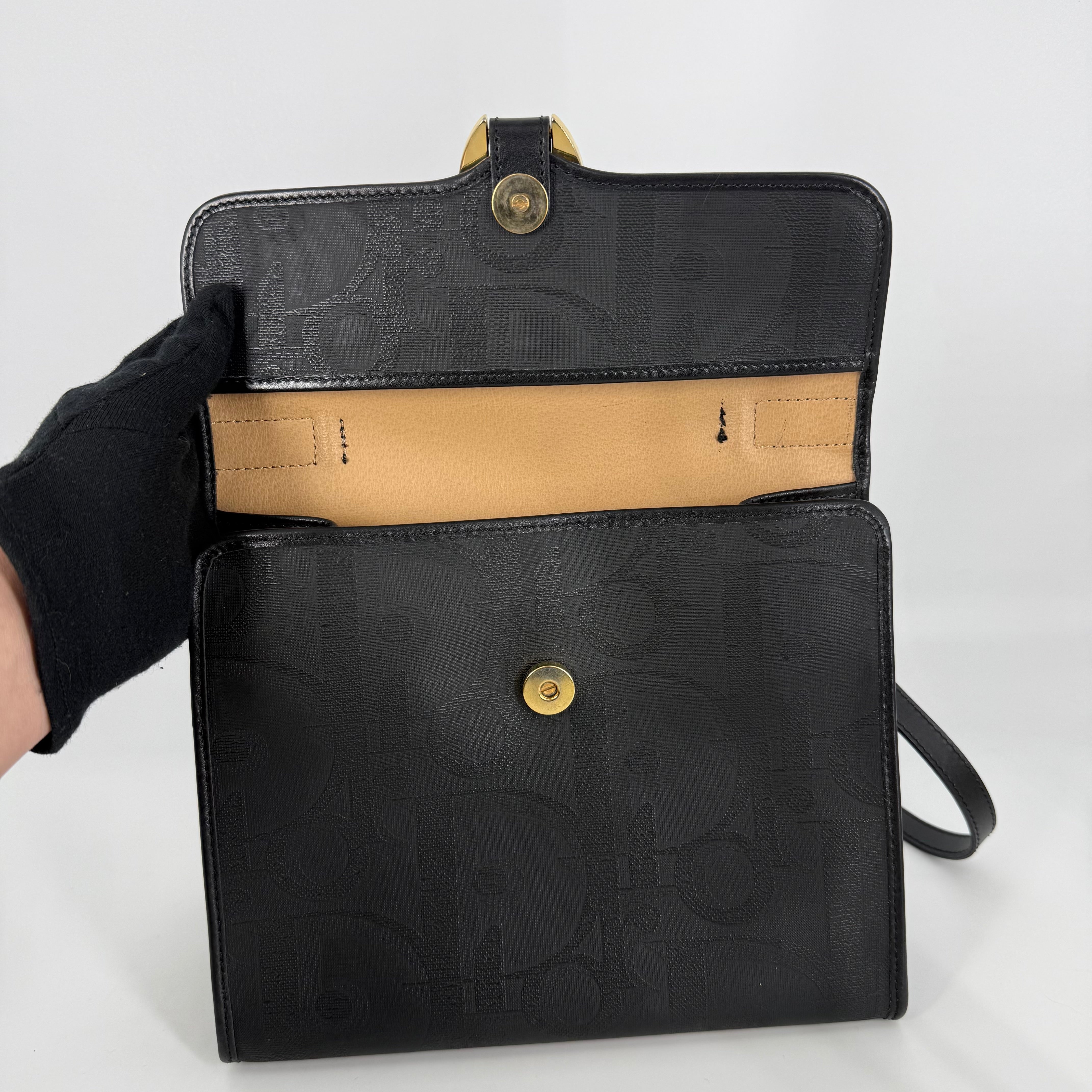 Black Oblique Trotter Shoulder Bag