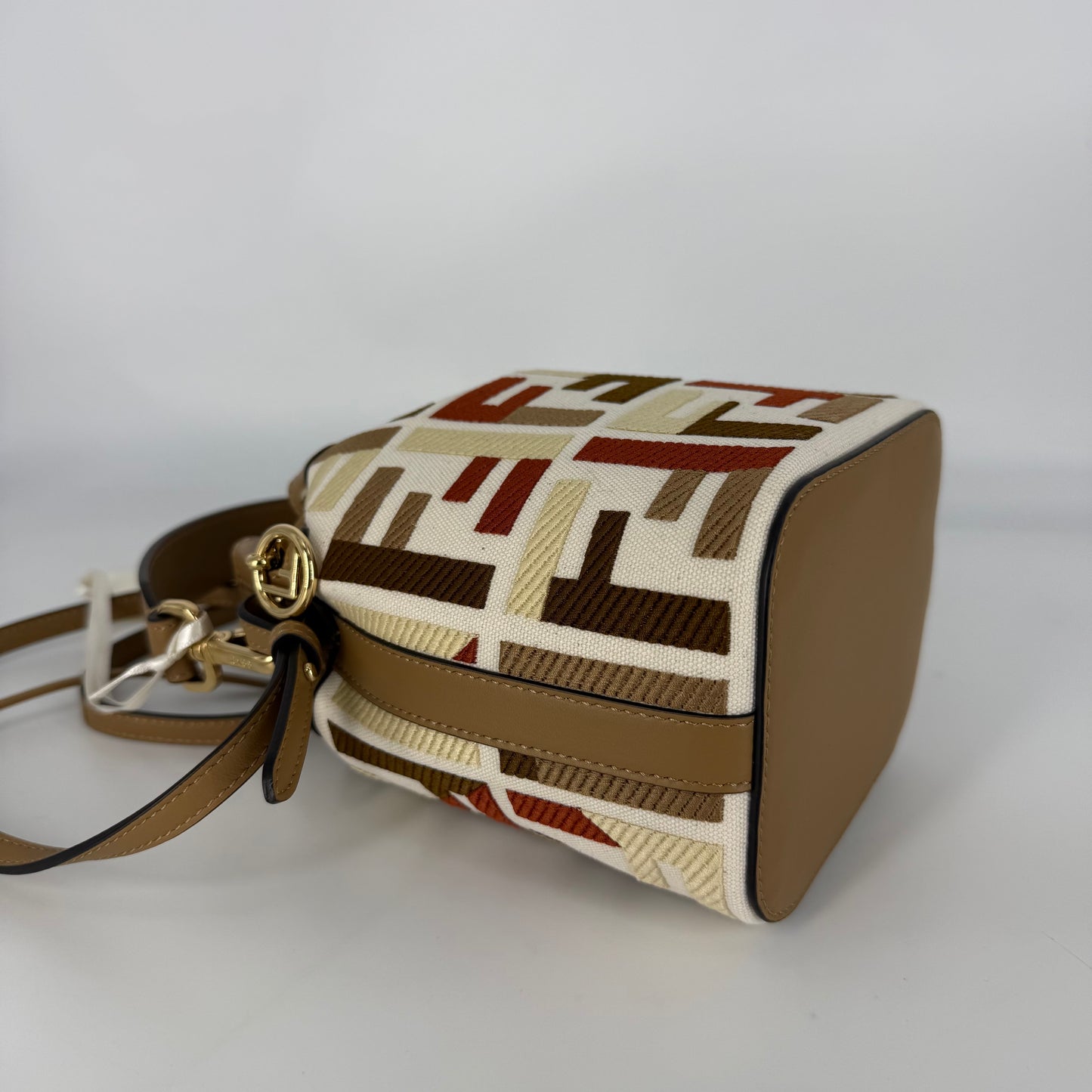 FENDI Mon Trésor Mini Bucket Bag