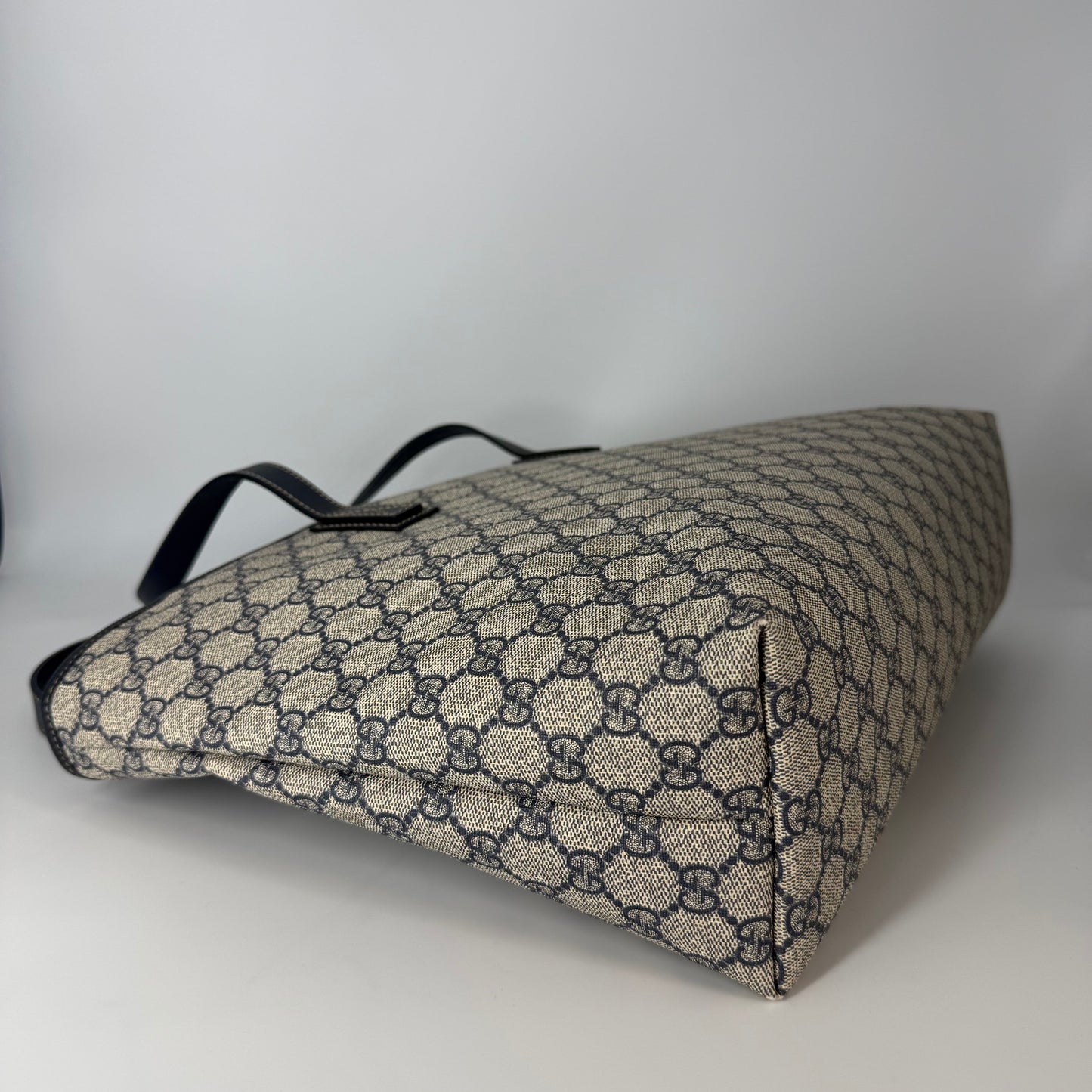 Gucci GG Supreme Tote Bag