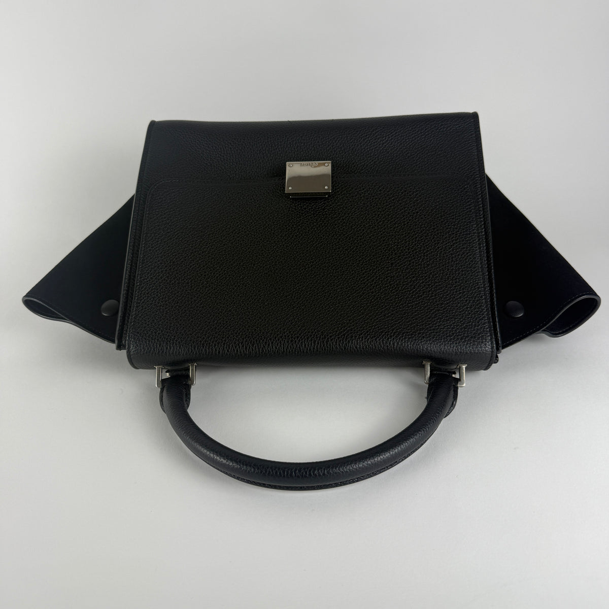 Trapeze Medium — Black Leather & Tweed 1