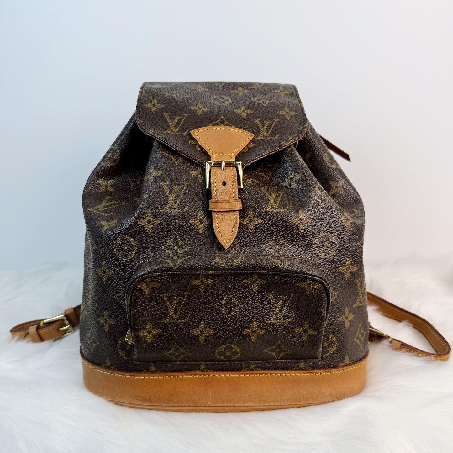 LOUIS VUITTON Montsouris PM