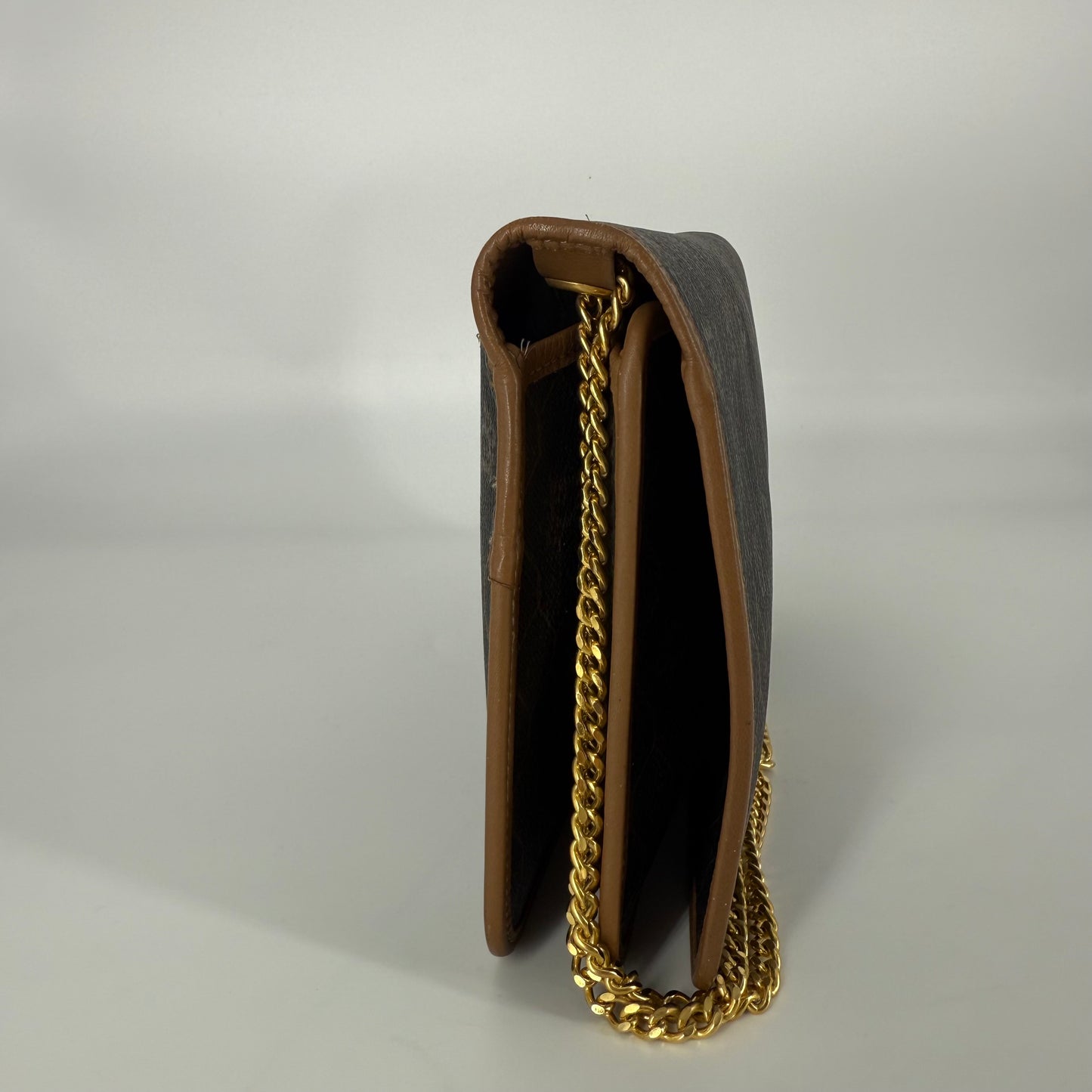 Dior – Honeycomb Shoulder Bag