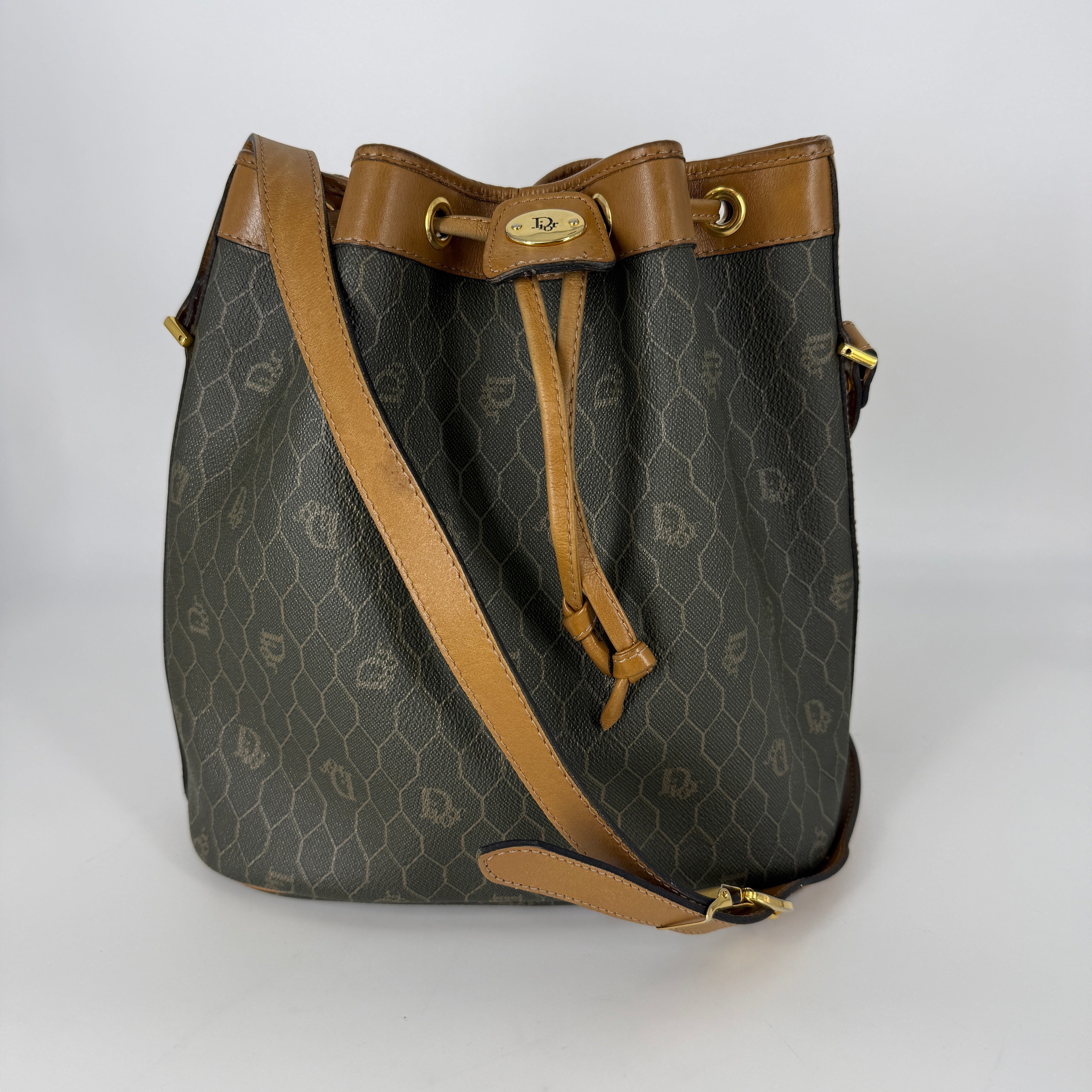 Vintage Bucket Bag