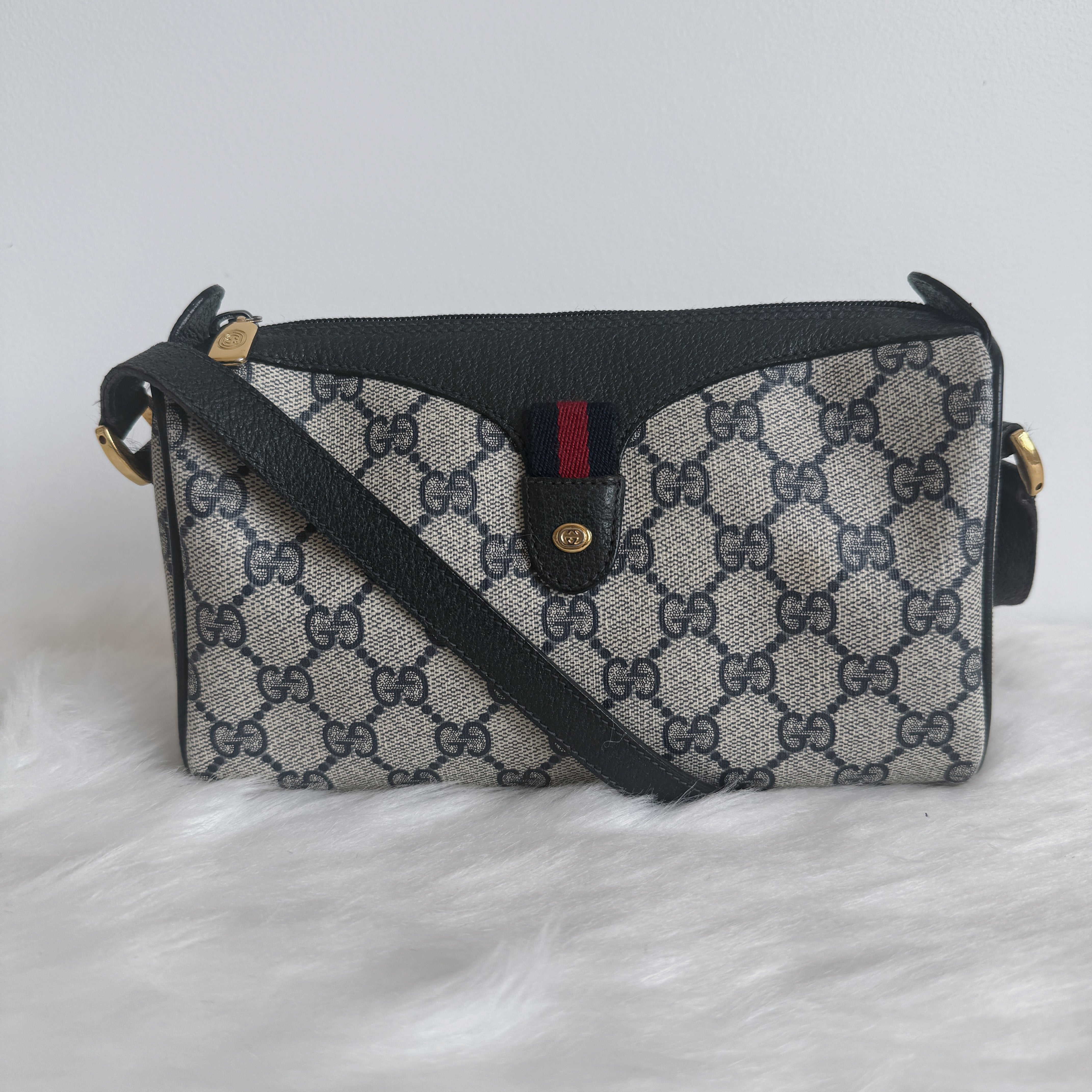 GG Supreme Crossbody Bag
