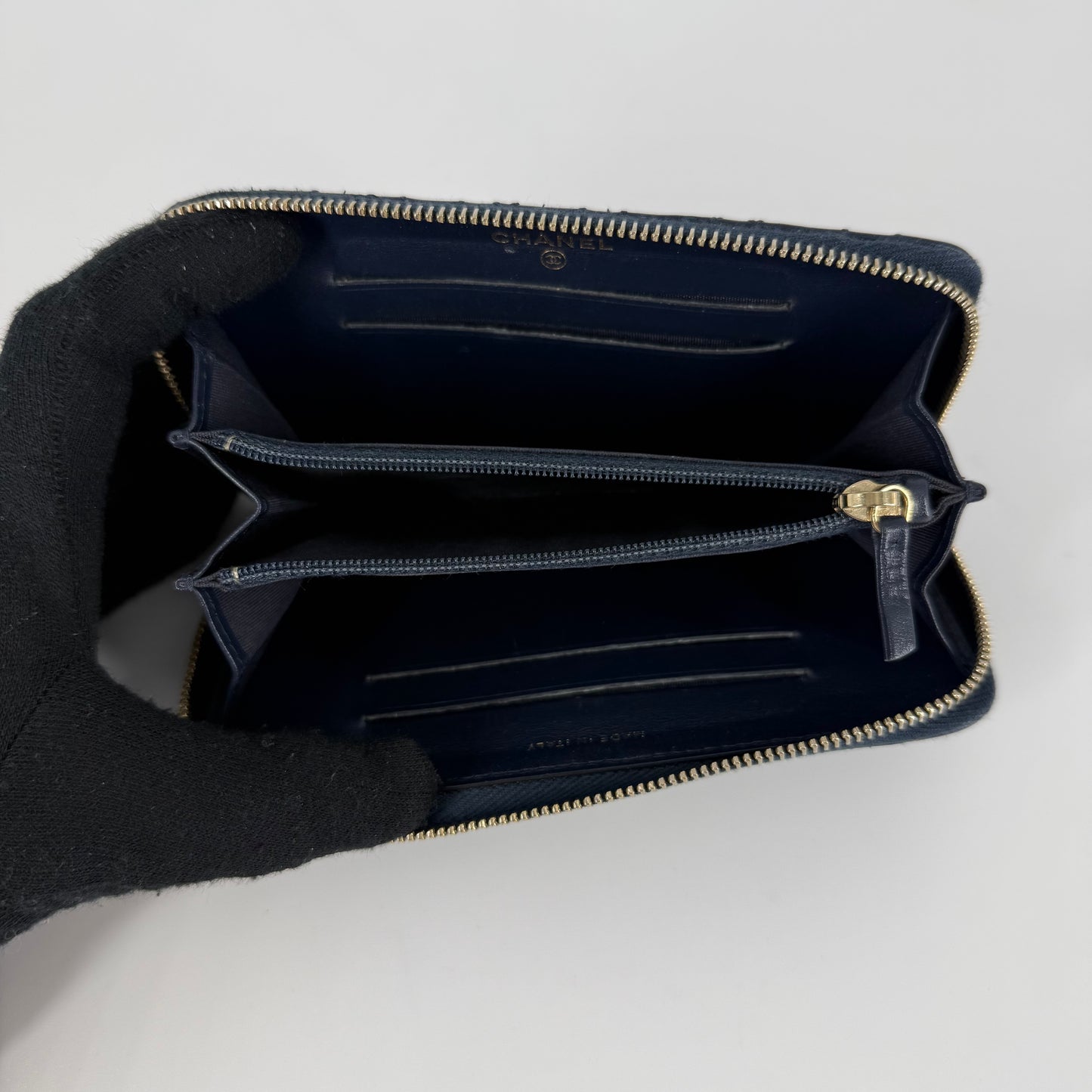 CHANEL Camellia Wallet – Navy Blue