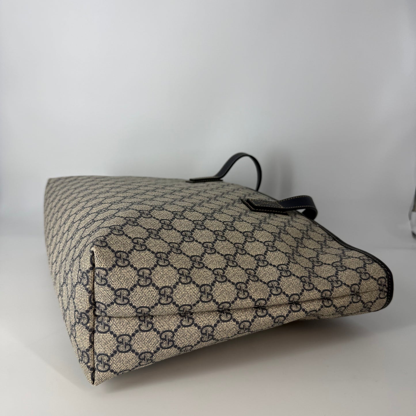 Gucci GG Supreme Tote Bag