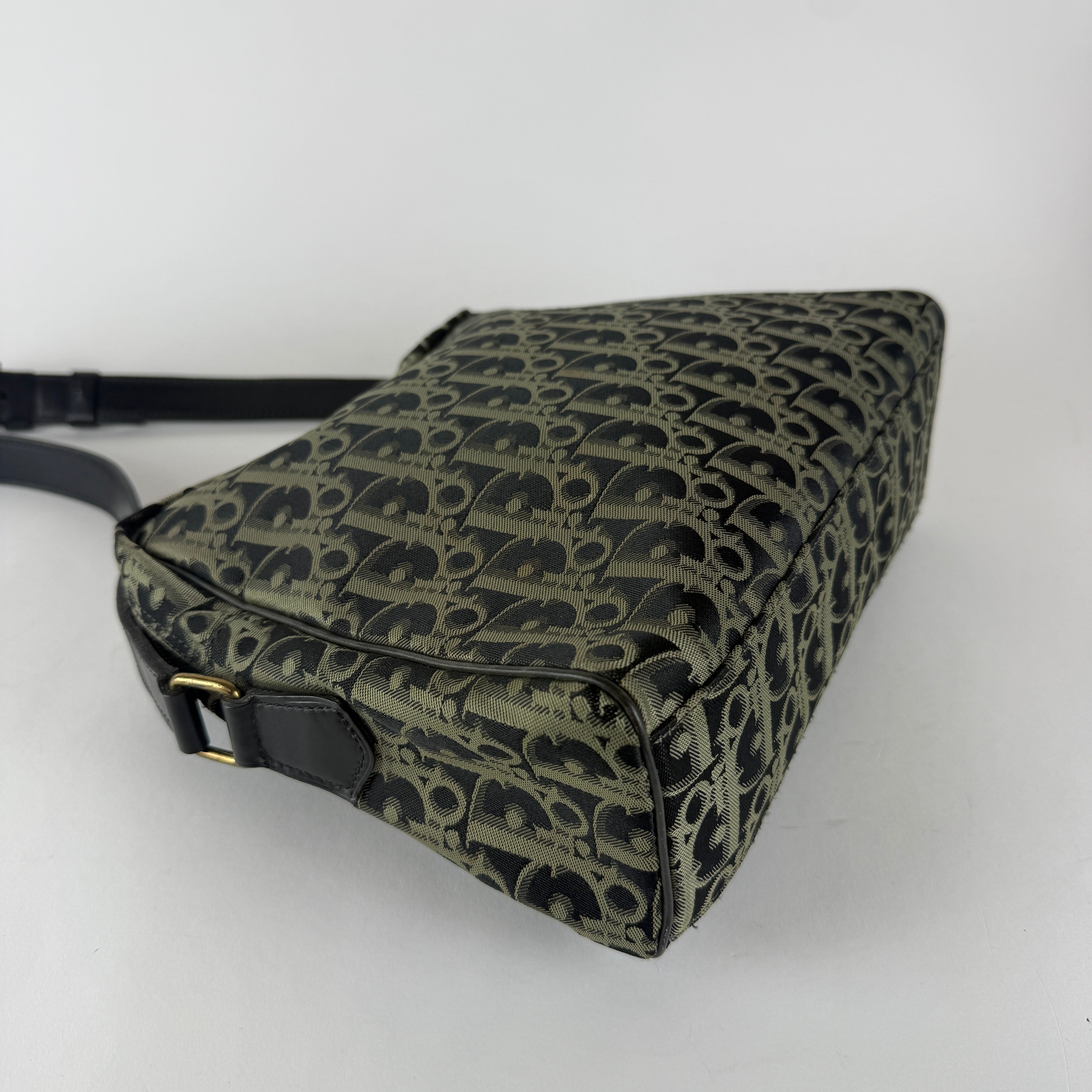 Vintage Trotter Crossbody Bag — Oblique Canvas