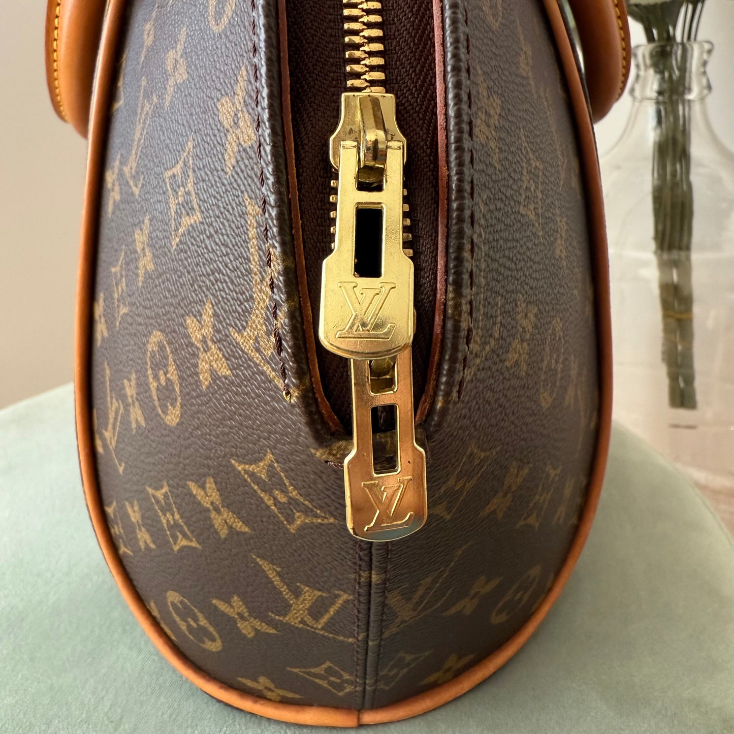 Louis Vuitton Monogram Ellipse MM