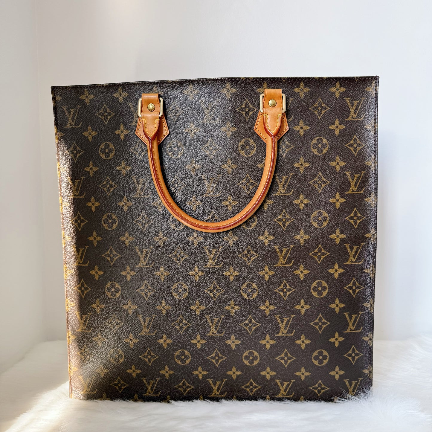 LOUIS VUITTON Sac Plat