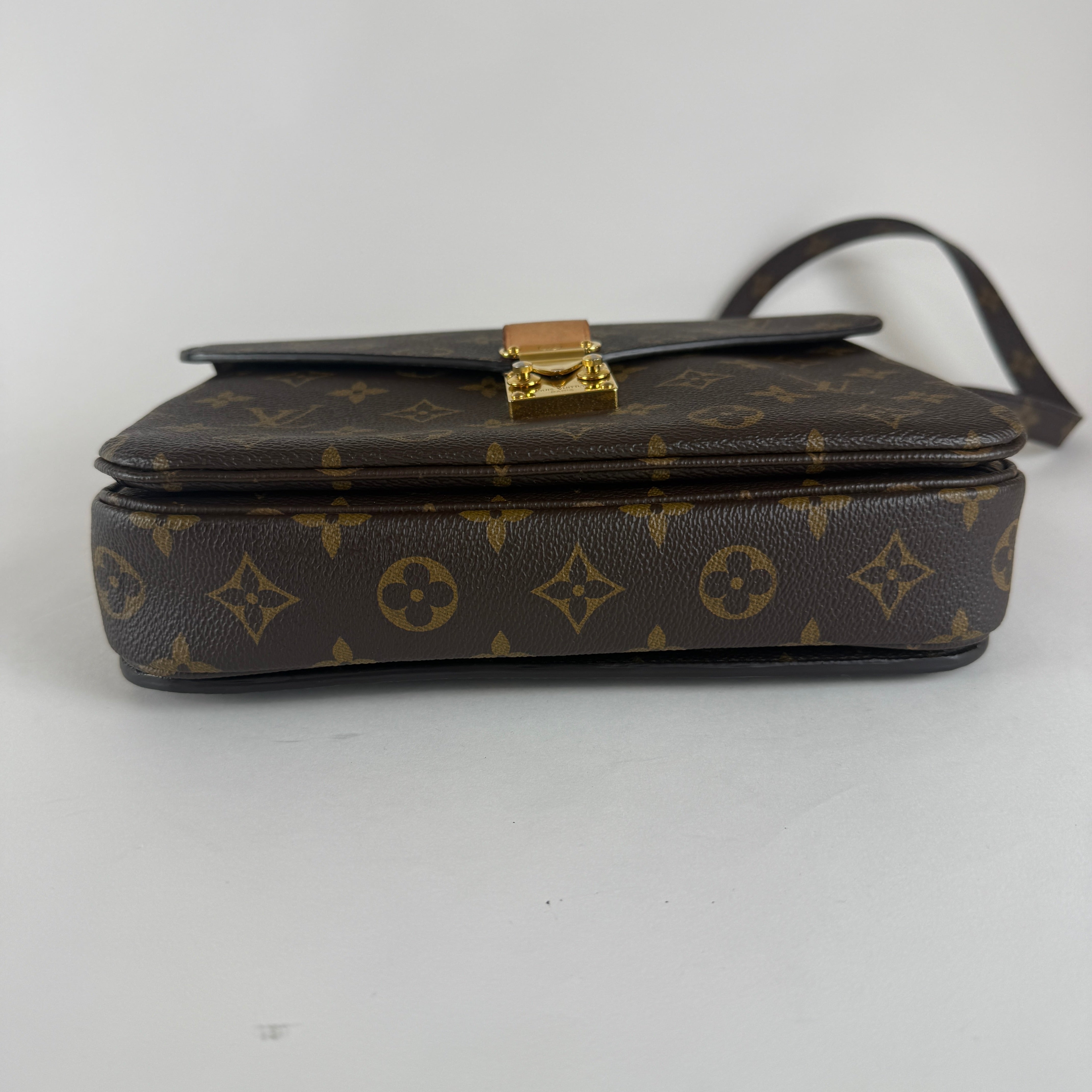 Pochette Métis — Monogram Canvas
