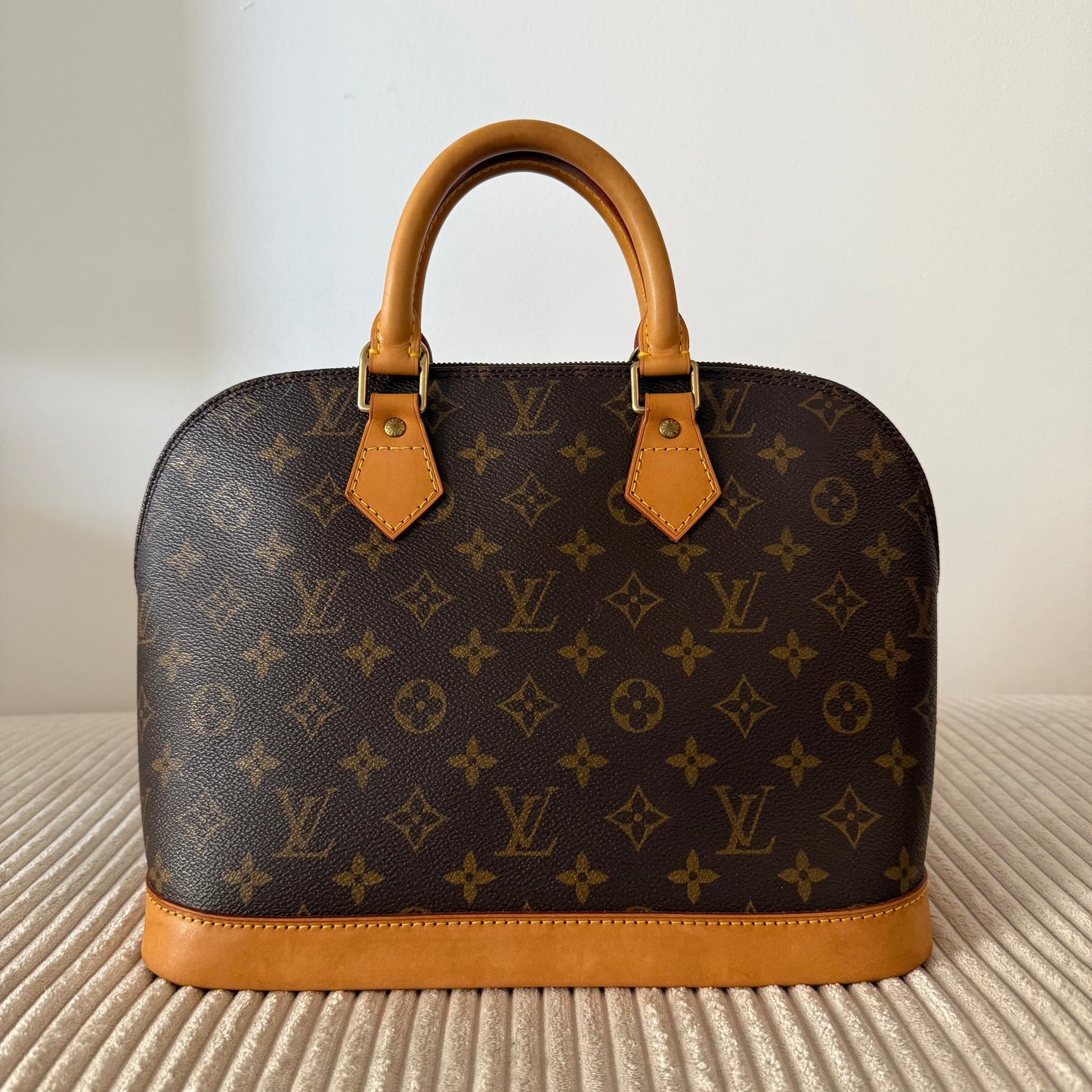 Louis Vuitton Alma PM