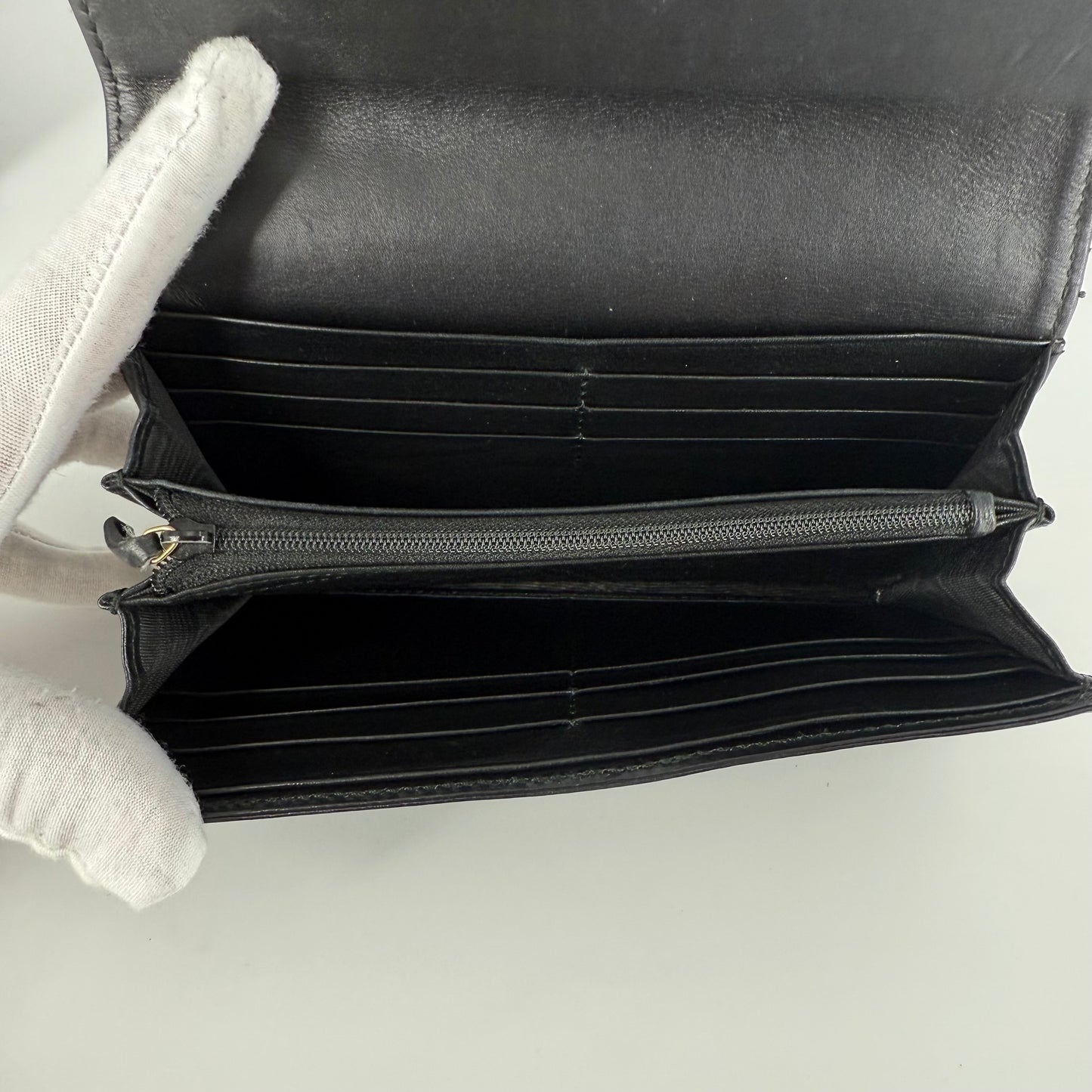 Gucci – GG Marmont Matelassé Pearl Logo Wallet