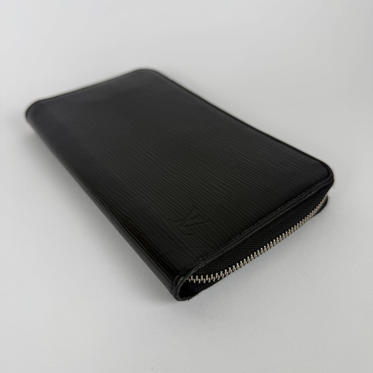 Zippy Organizer Wallet — Black Epi Leather — Silver Hardware