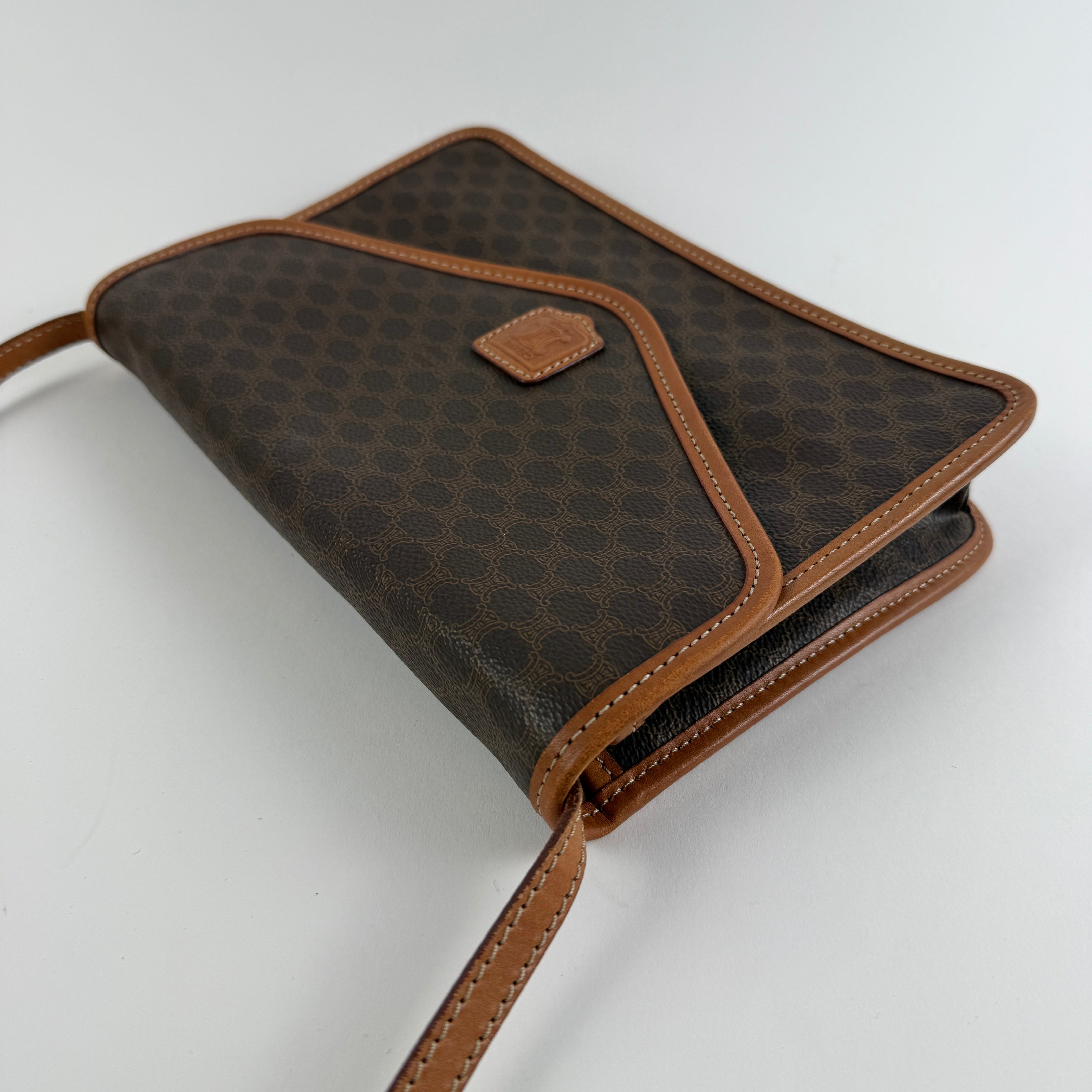 CROSSBODY MACADAM