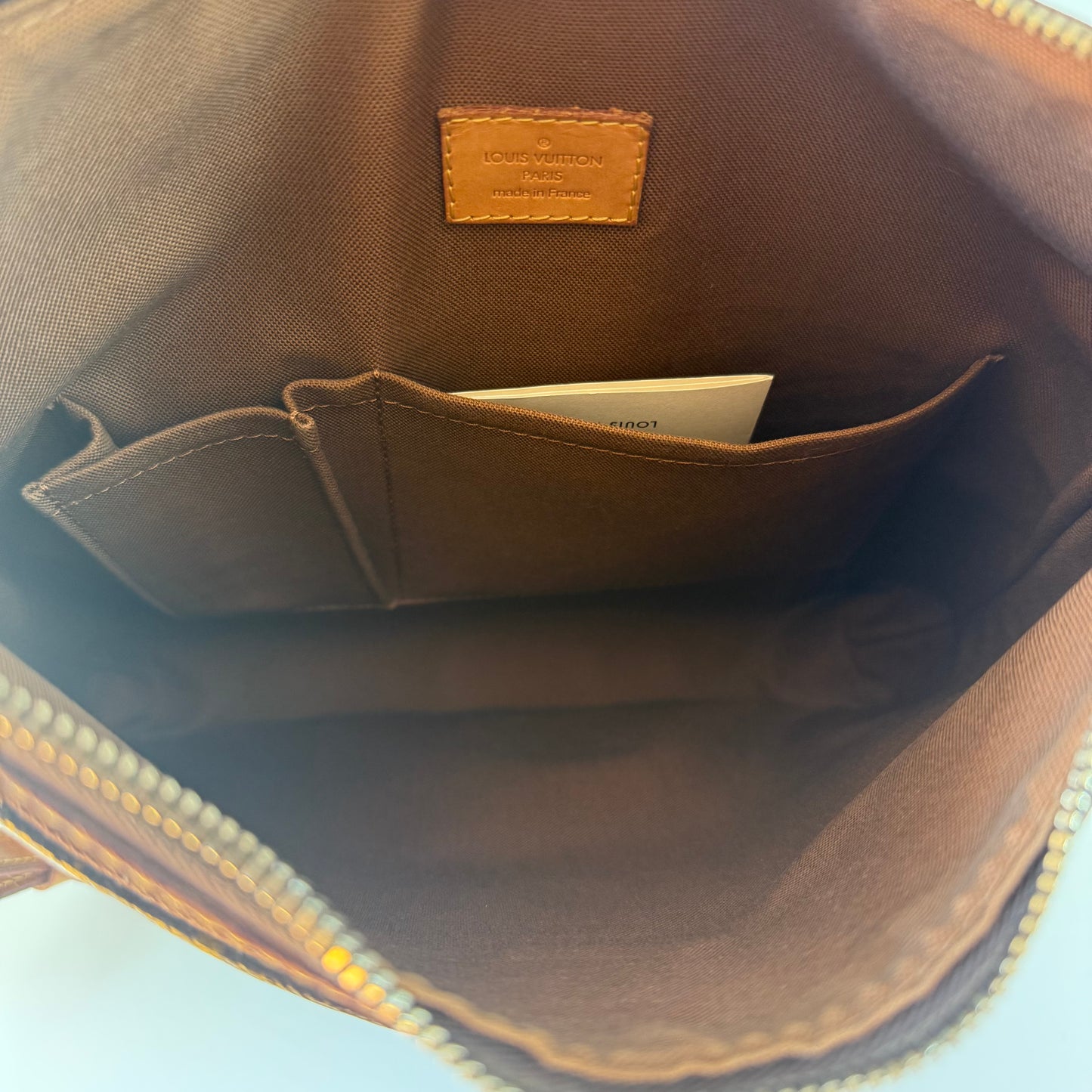 LOUIS VUITTION Odéon MM