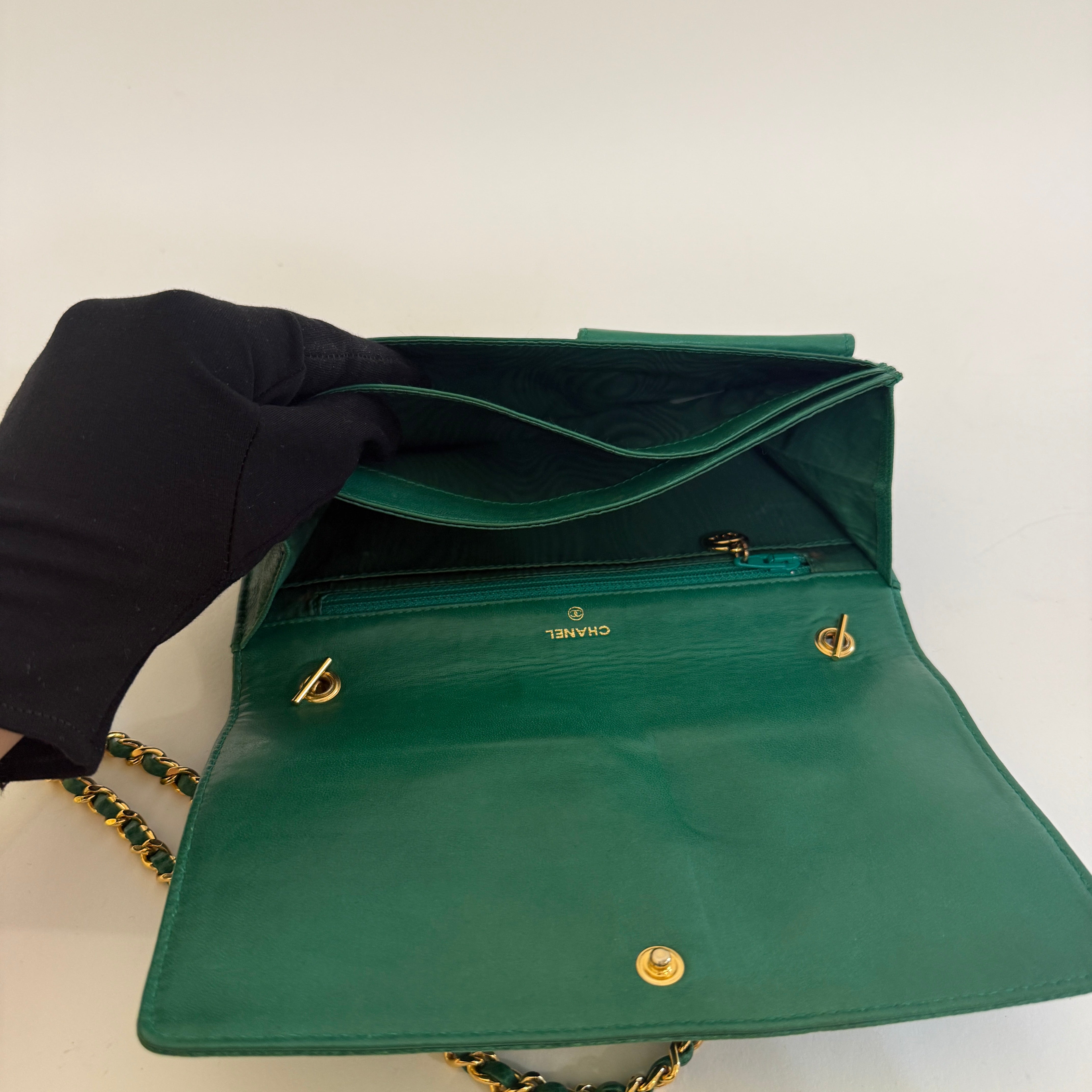 Vintage Caviar Wallet on Chain — 24K Gold