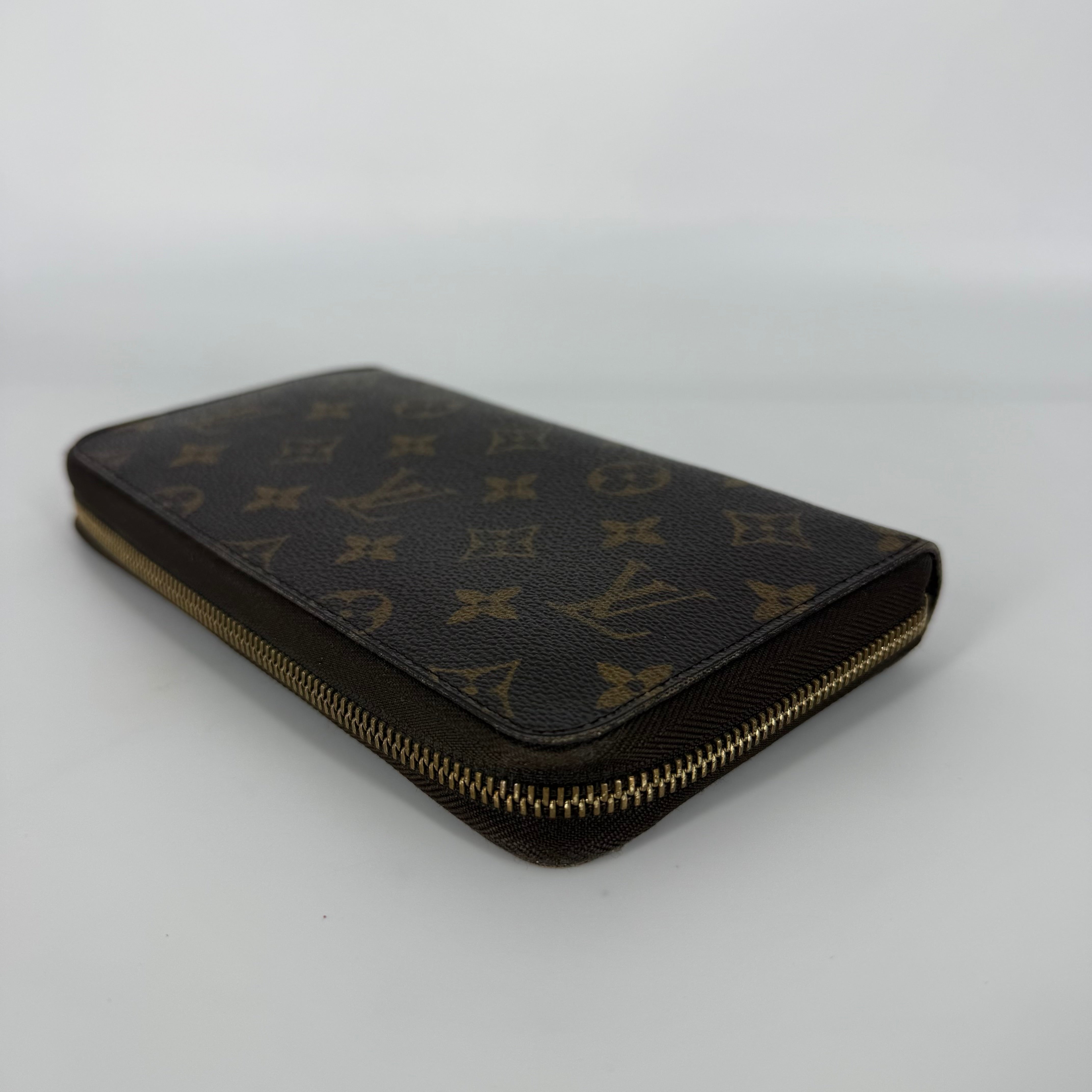Zippy Wallet Monogram