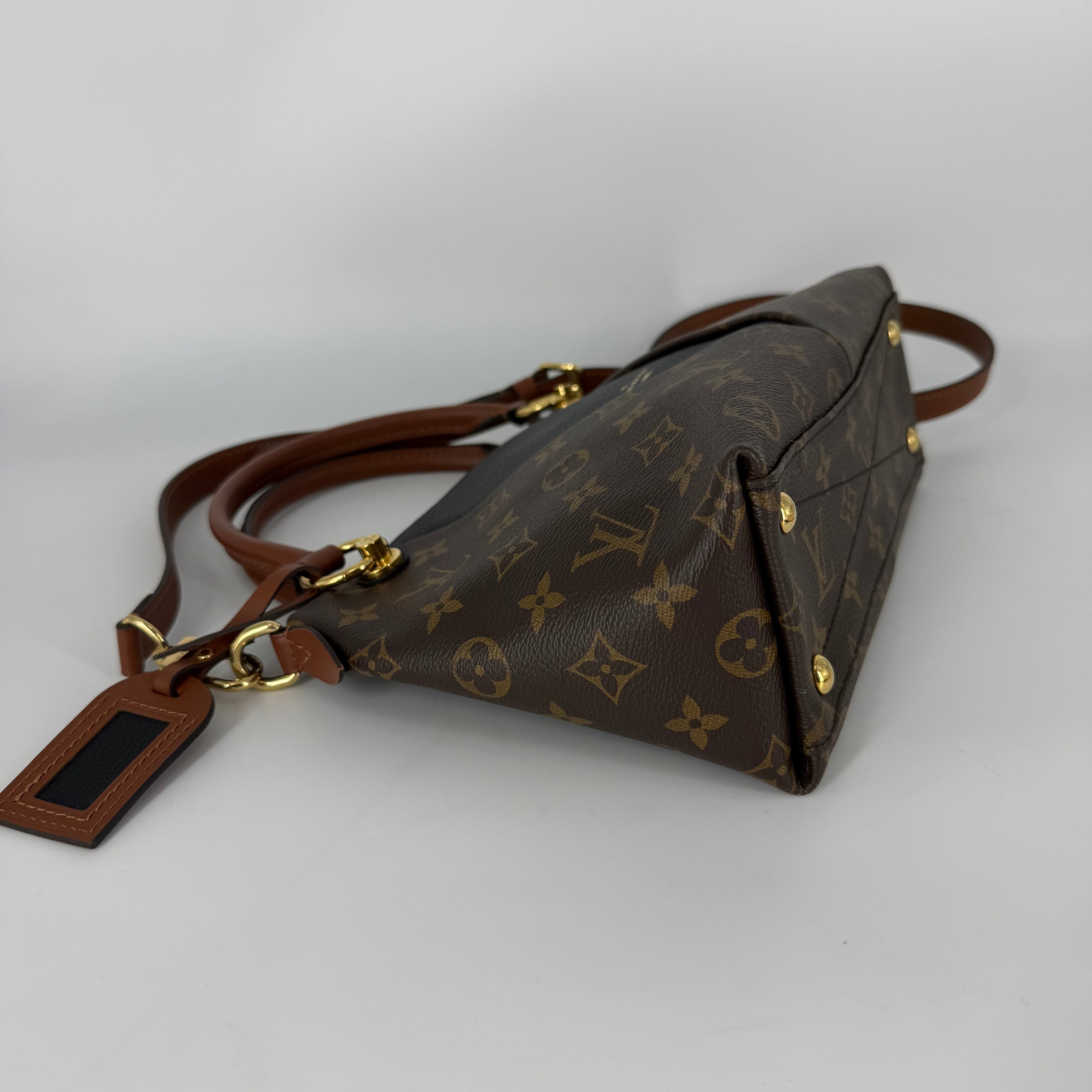 V Tote BB