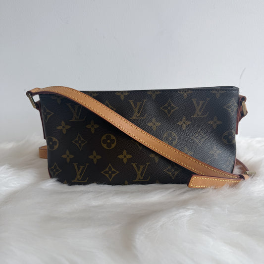 LOUIS VUITTON Monogram Trotteur Crossbody