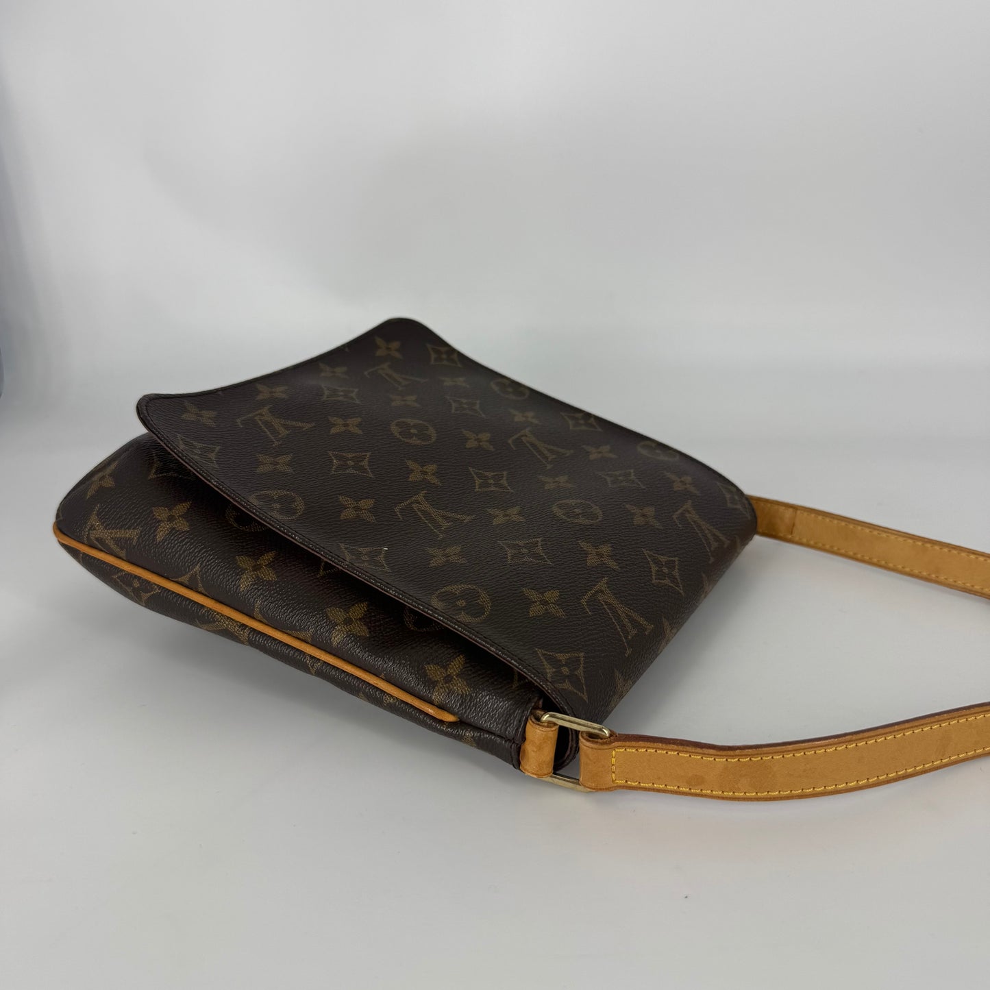 LOUIS VUITTON Musette Salsa Short Strap