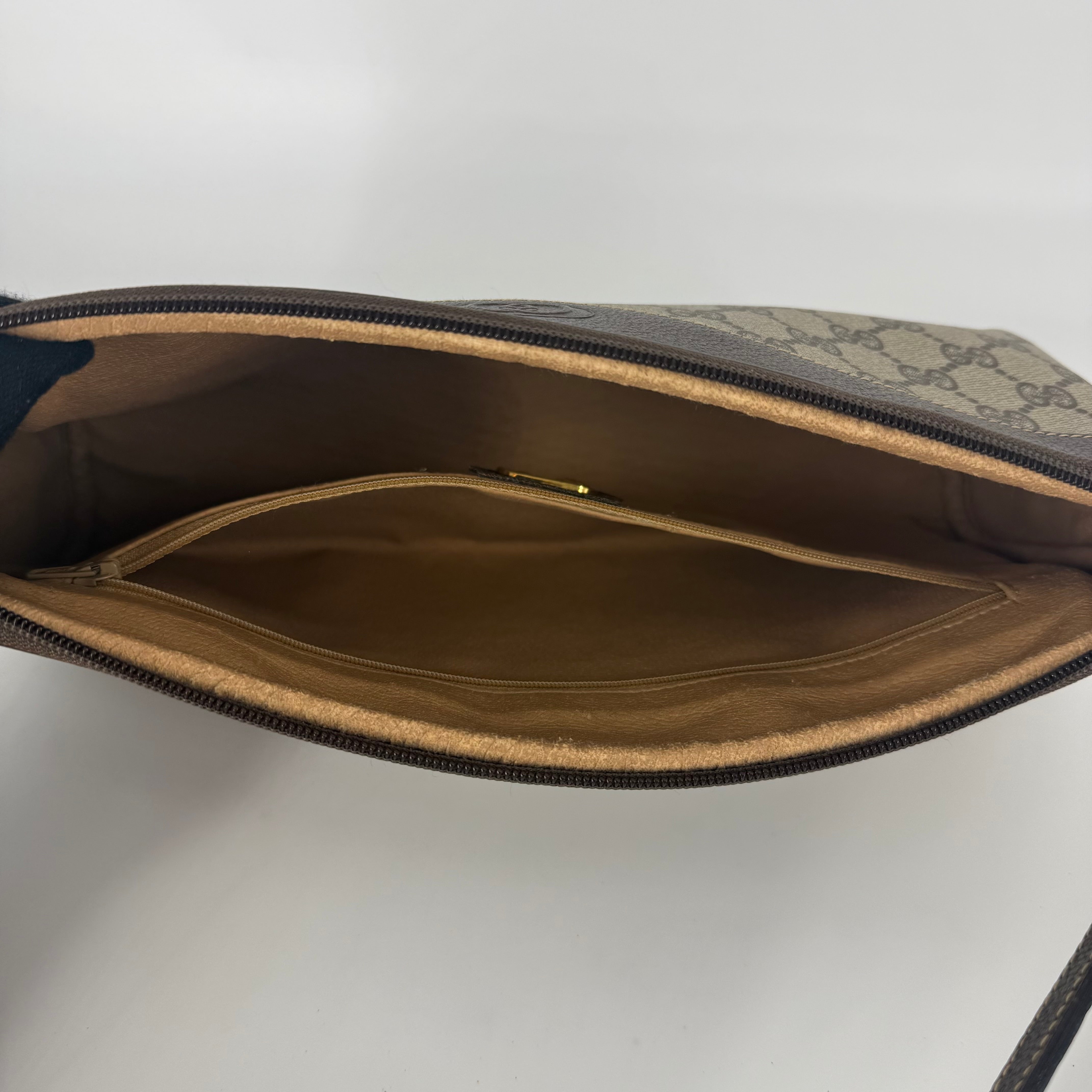 GG Supreme Crossbody Bag