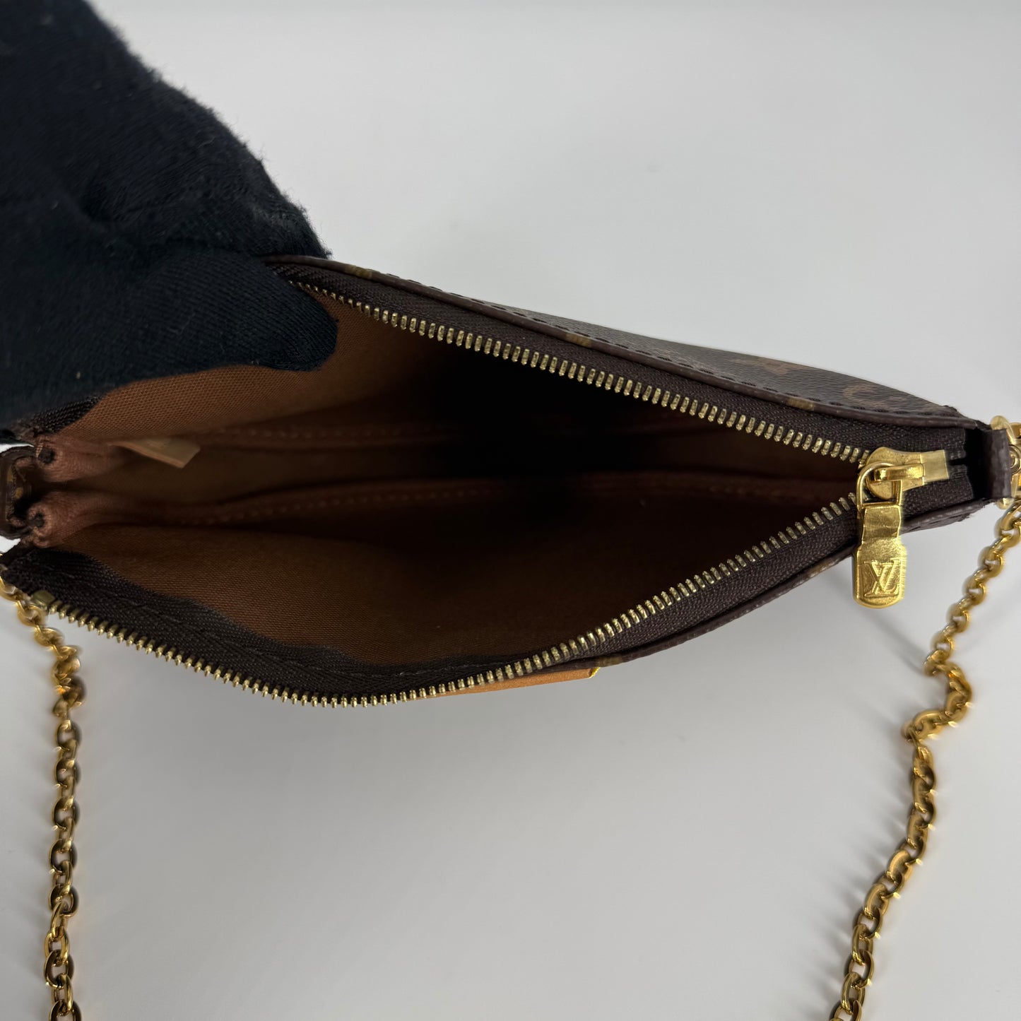 LOUIS VUITTON Multi Pochette