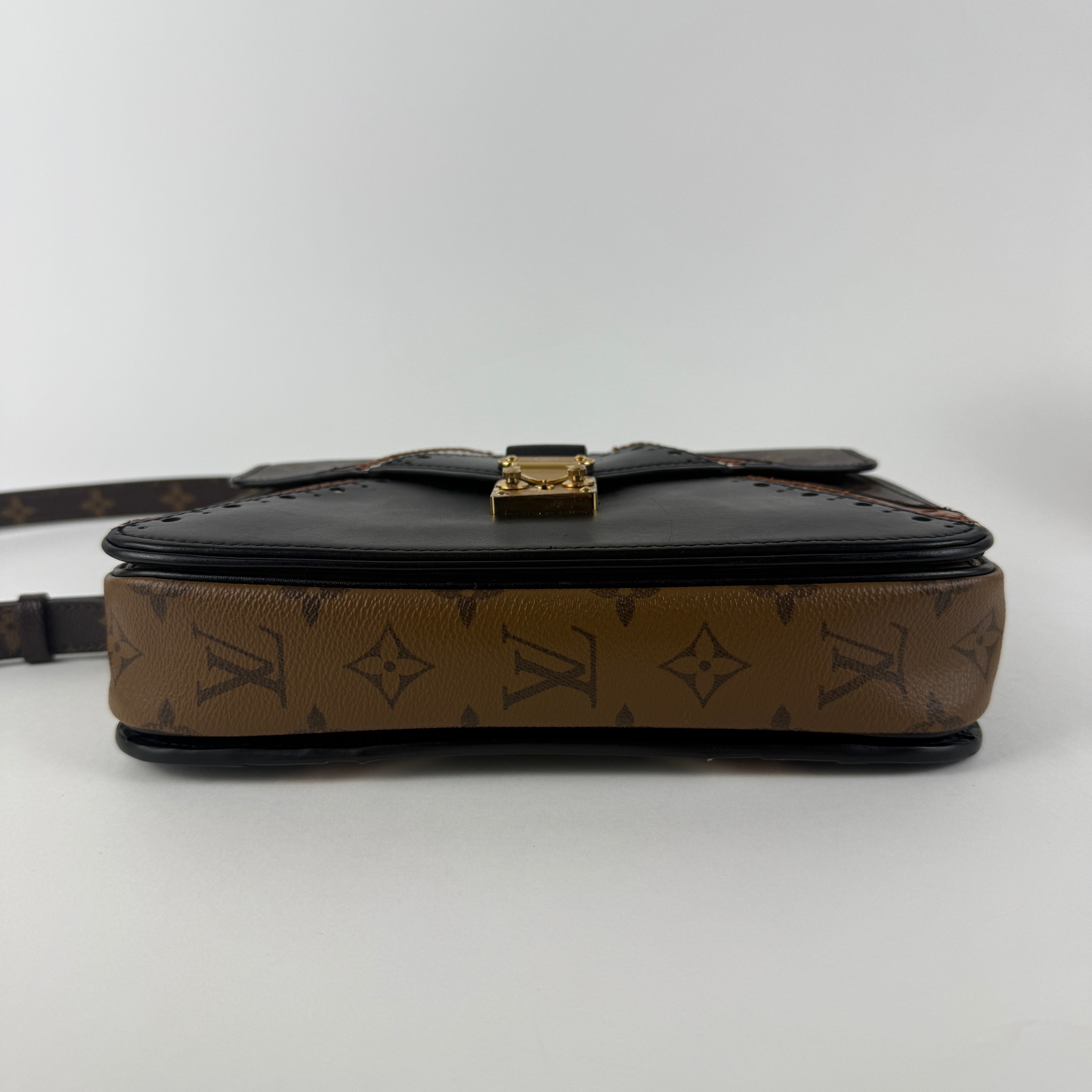 Pochette Métis Limited Edition by Nicolas Ghesquière